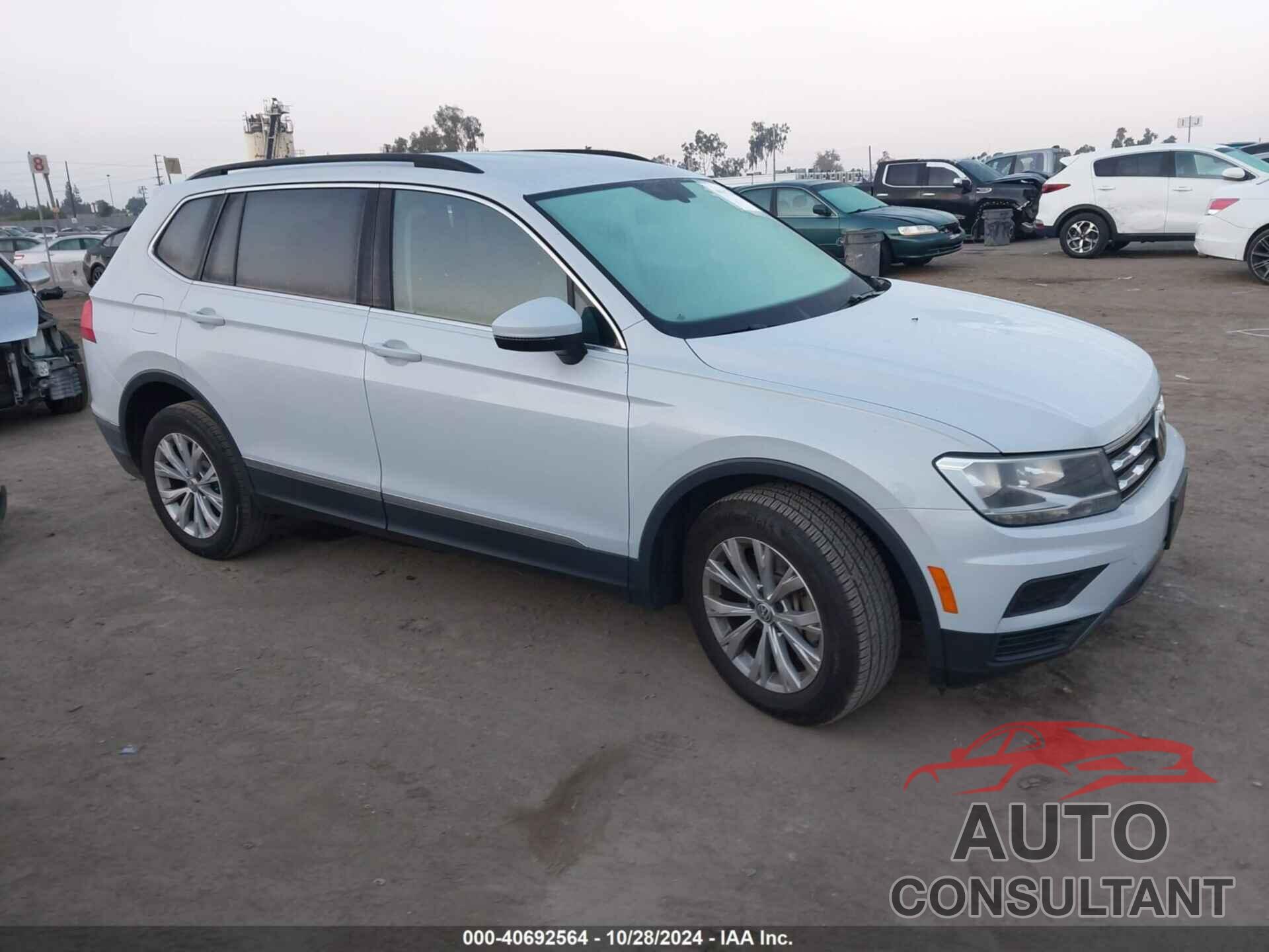 VOLKSWAGEN TIGUAN 2018 - 3VV3B7AX0JM208813