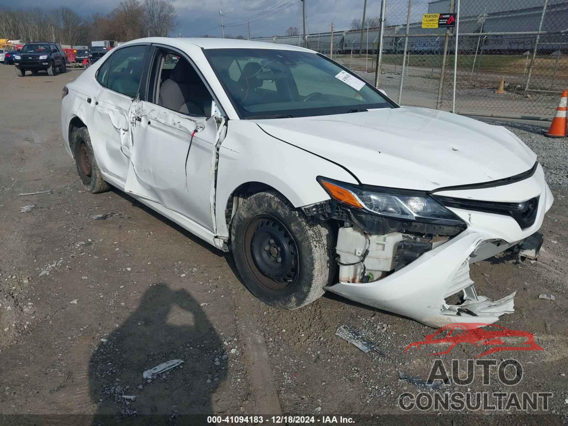 TOYOTA CAMRY 2018 - 4T1B11HK6JU534370