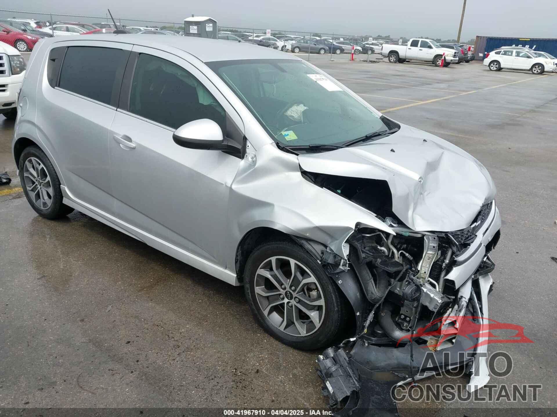 CHEVROLET SONIC 2020 - 1G1JD6SB0L4136676
