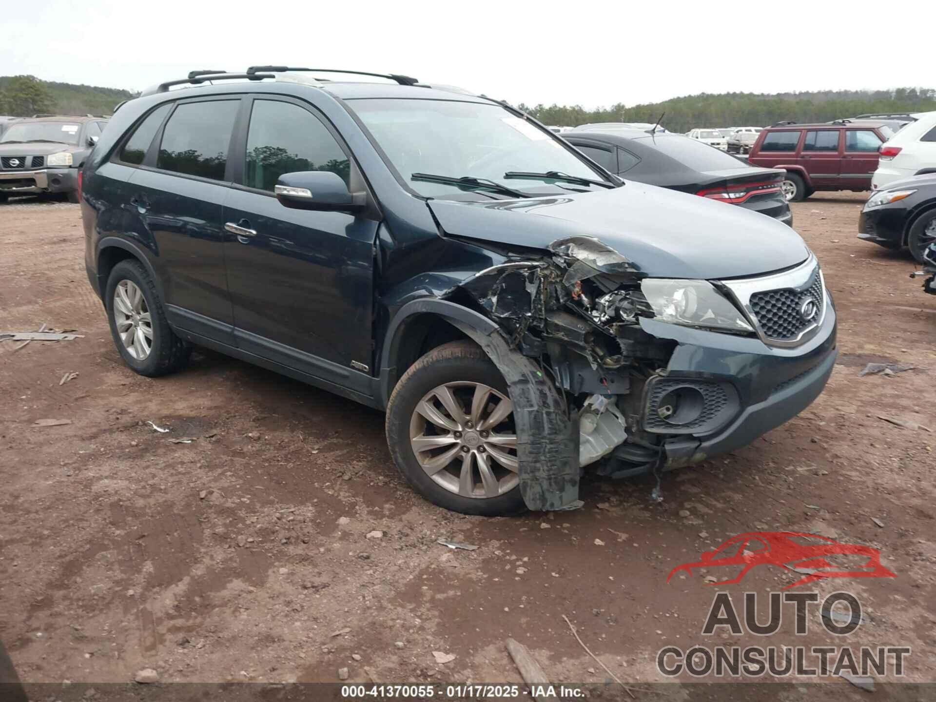 KIA SORENTO 2011 - 5XYKUDA10BG082840