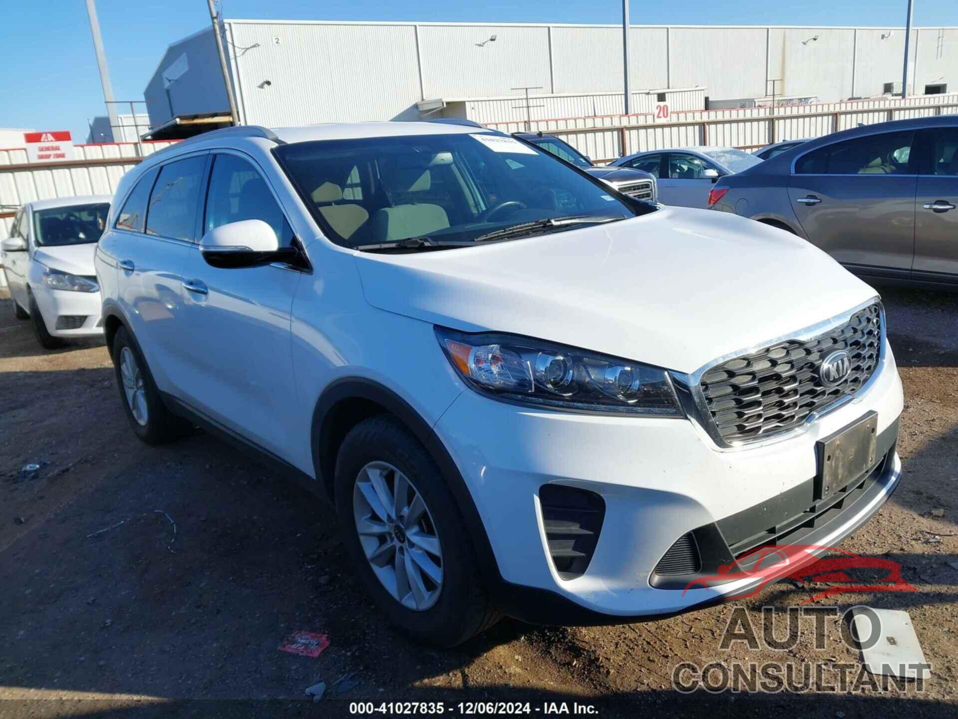 KIA SORENTO 2019 - 5XYPG4A5XKG565588