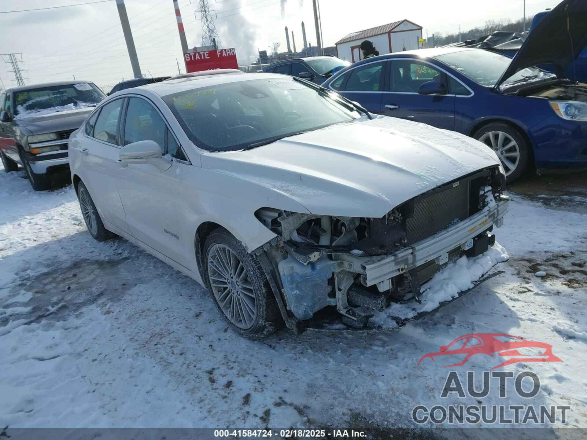 FORD FUSION HYBRID 2013 - 3FA6P0RU6DR277923