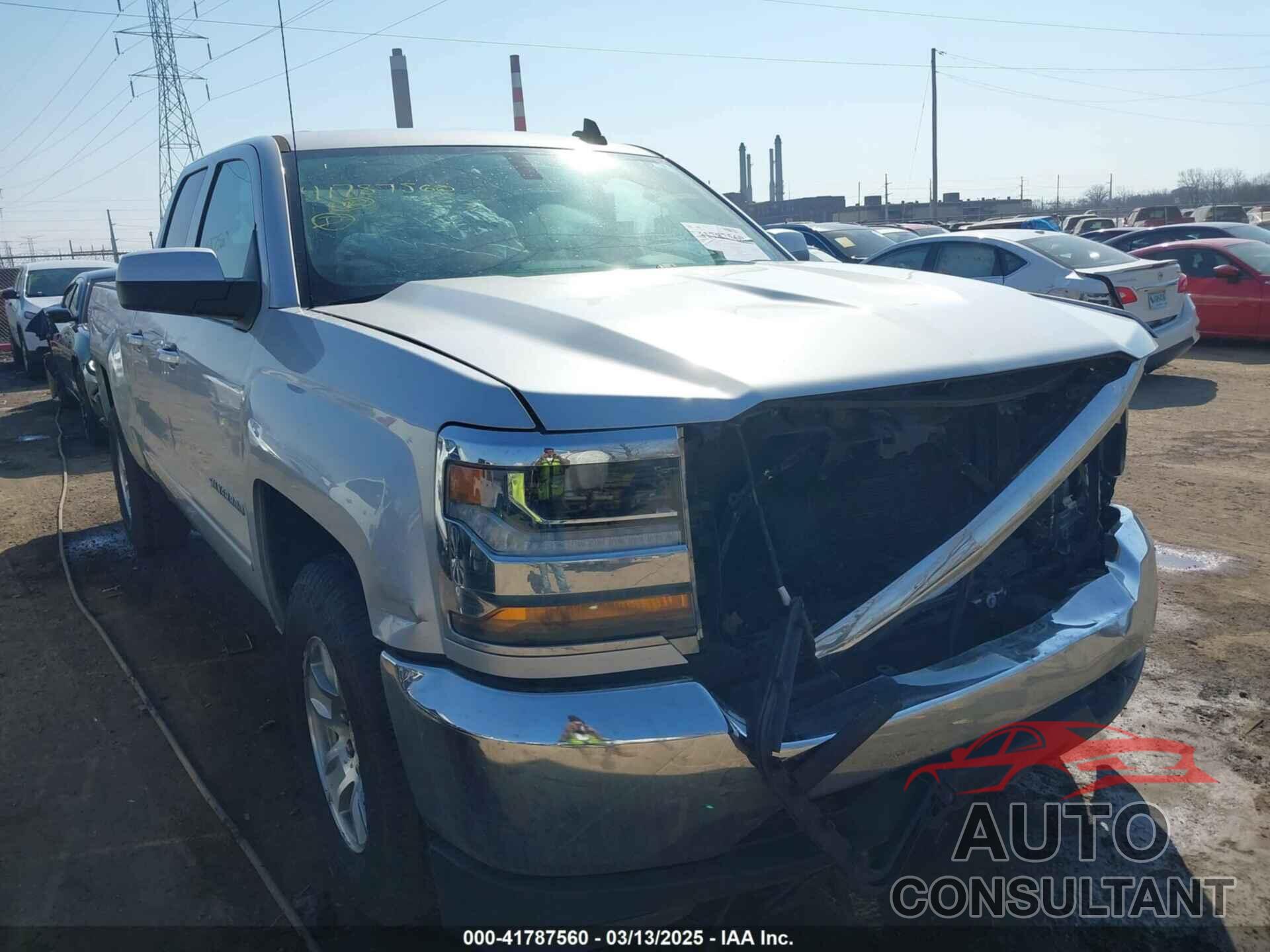 CHEVROLET SILVERADO 1500 2018 - 1GCVKREC5JZ150982