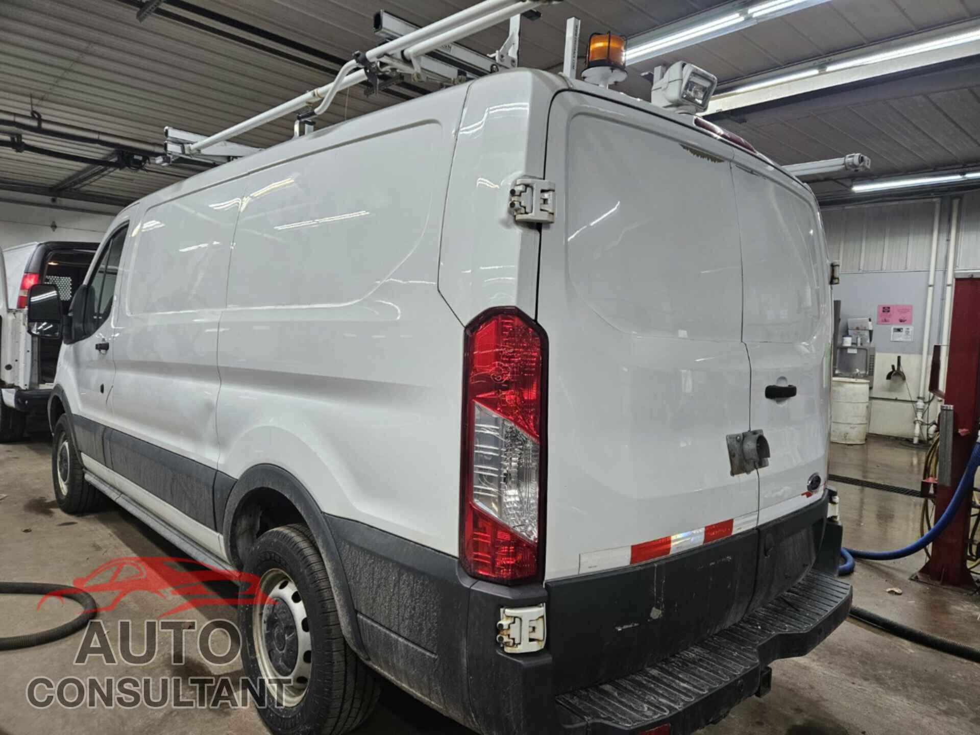 FORD TRANSIT 2016 - 1FTYR1YM8GKB55447