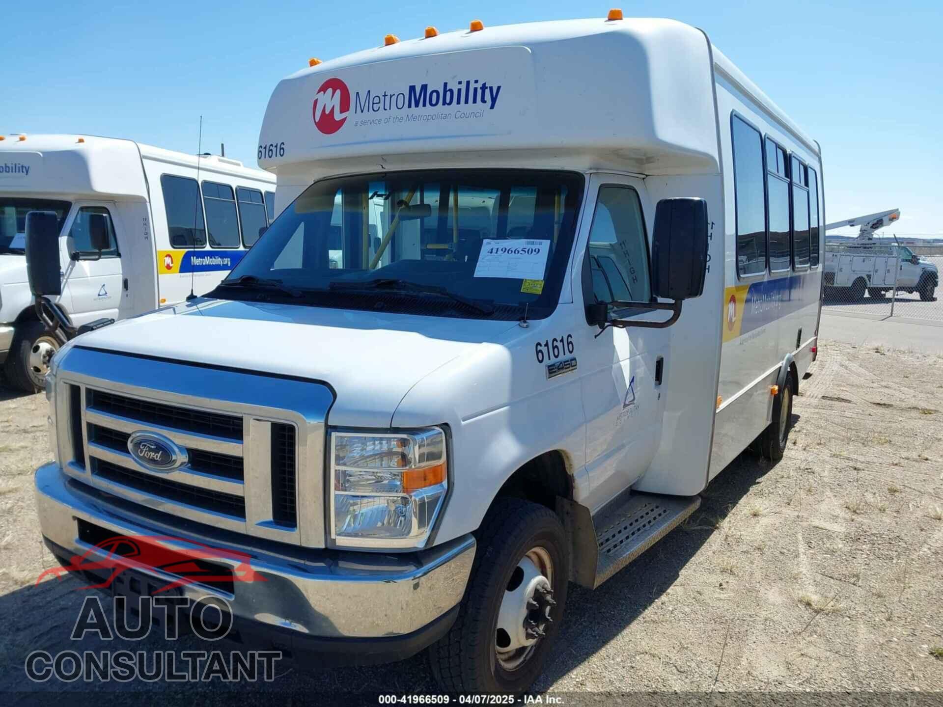 FORD E-450 CUTAWAY 2017 - 1FDFE4FS5HDC35361