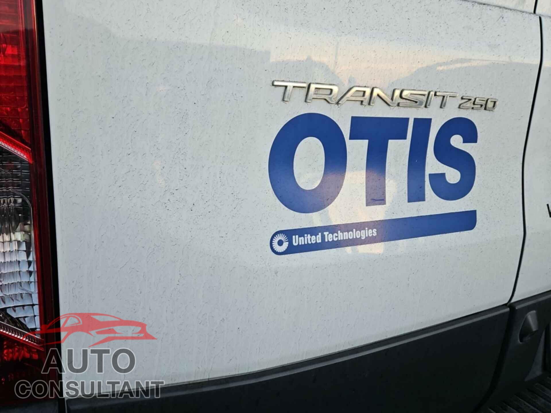 FORD TRANSIT 2018 - 1FTYR1YMXJKB14650