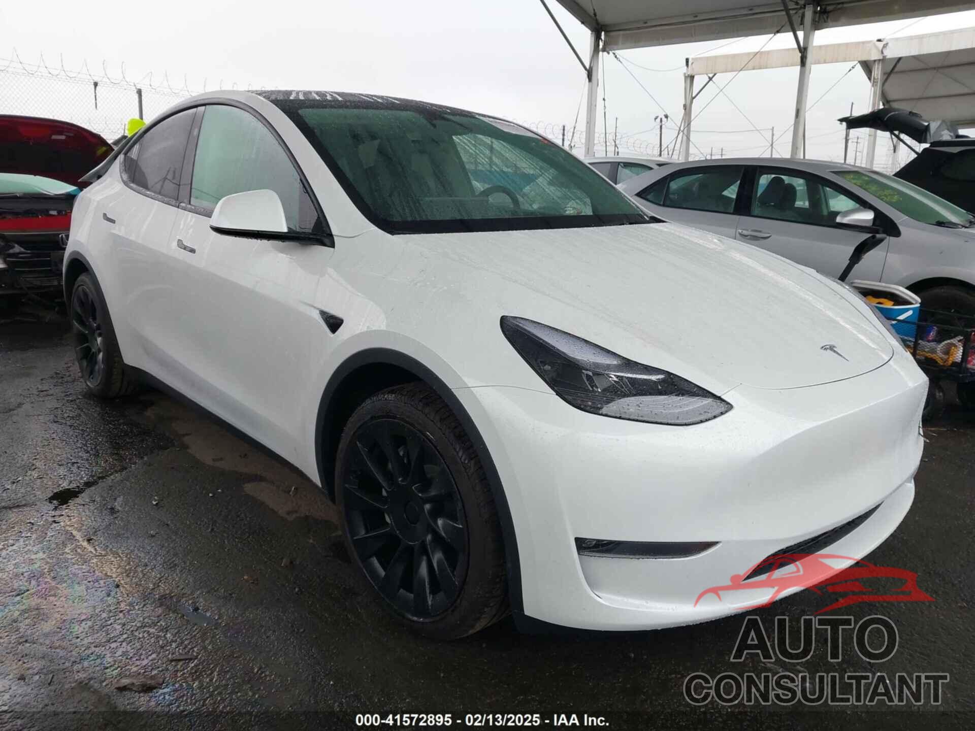 TESLA MODEL Y 2025 - 7SAYGAEE0SF266764