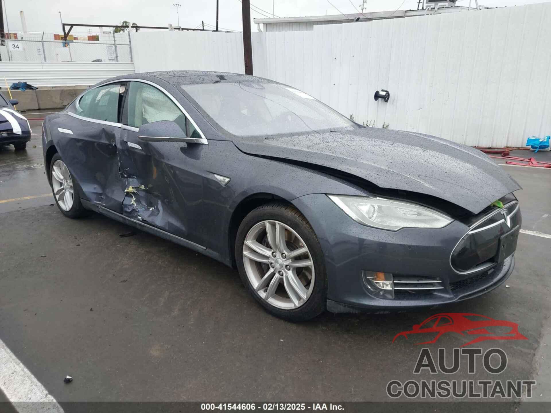 TESLA MODEL S 2016 - 5YJSA1E26GF120371