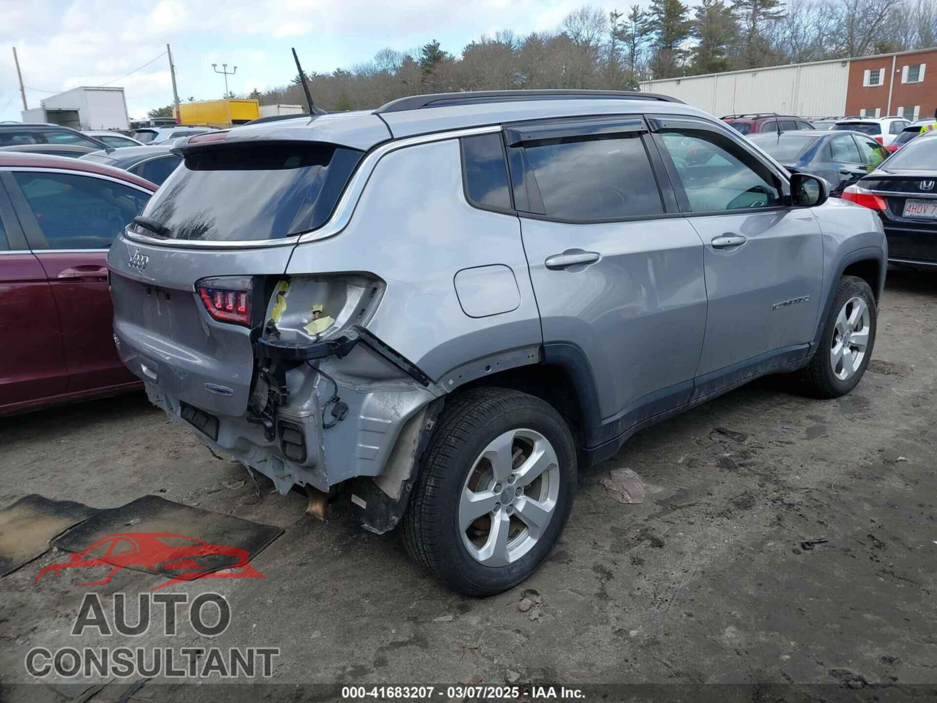 JEEP COMPASS 2018 - 3C4NJDBB8JT480351