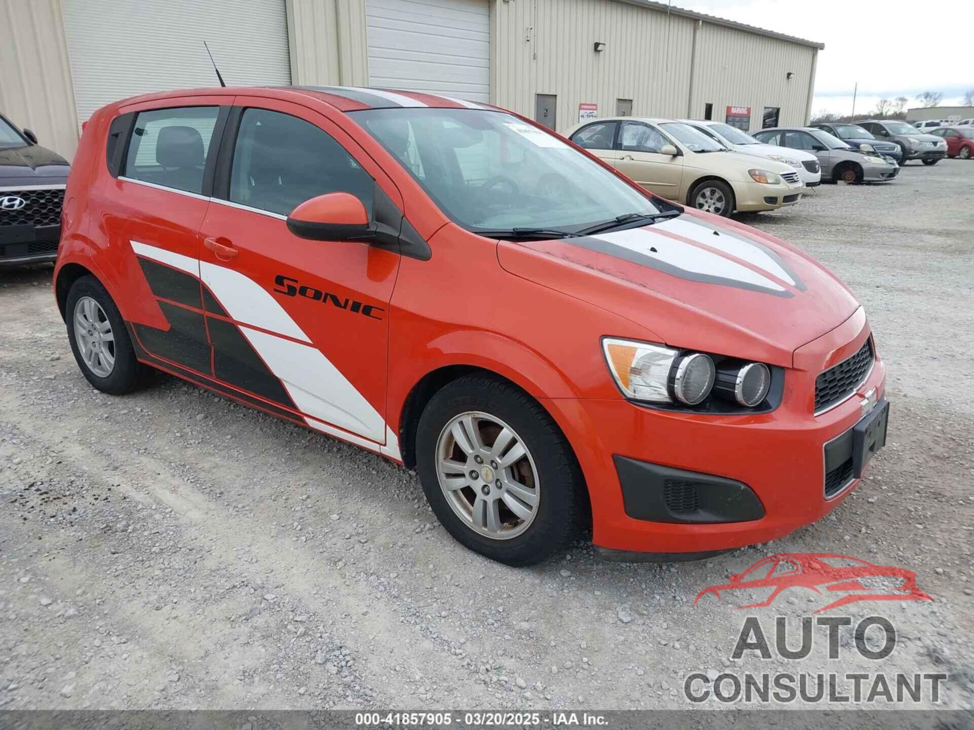 CHEVROLET SONIC 2012 - 1G1JC6SH1C4118307