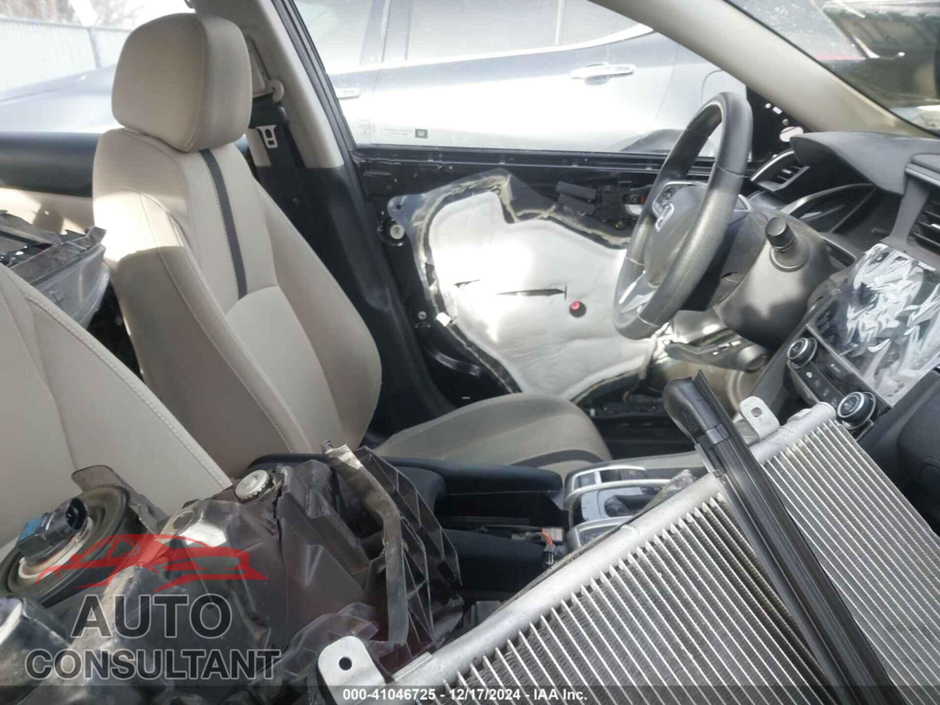 HONDA CIVIC 2017 - 2HGFC2F71HH571930