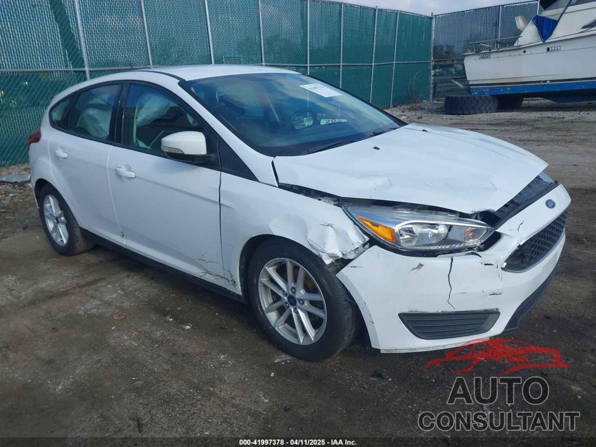 FORD FOCUS 2018 - 1FADP3K23JL268317