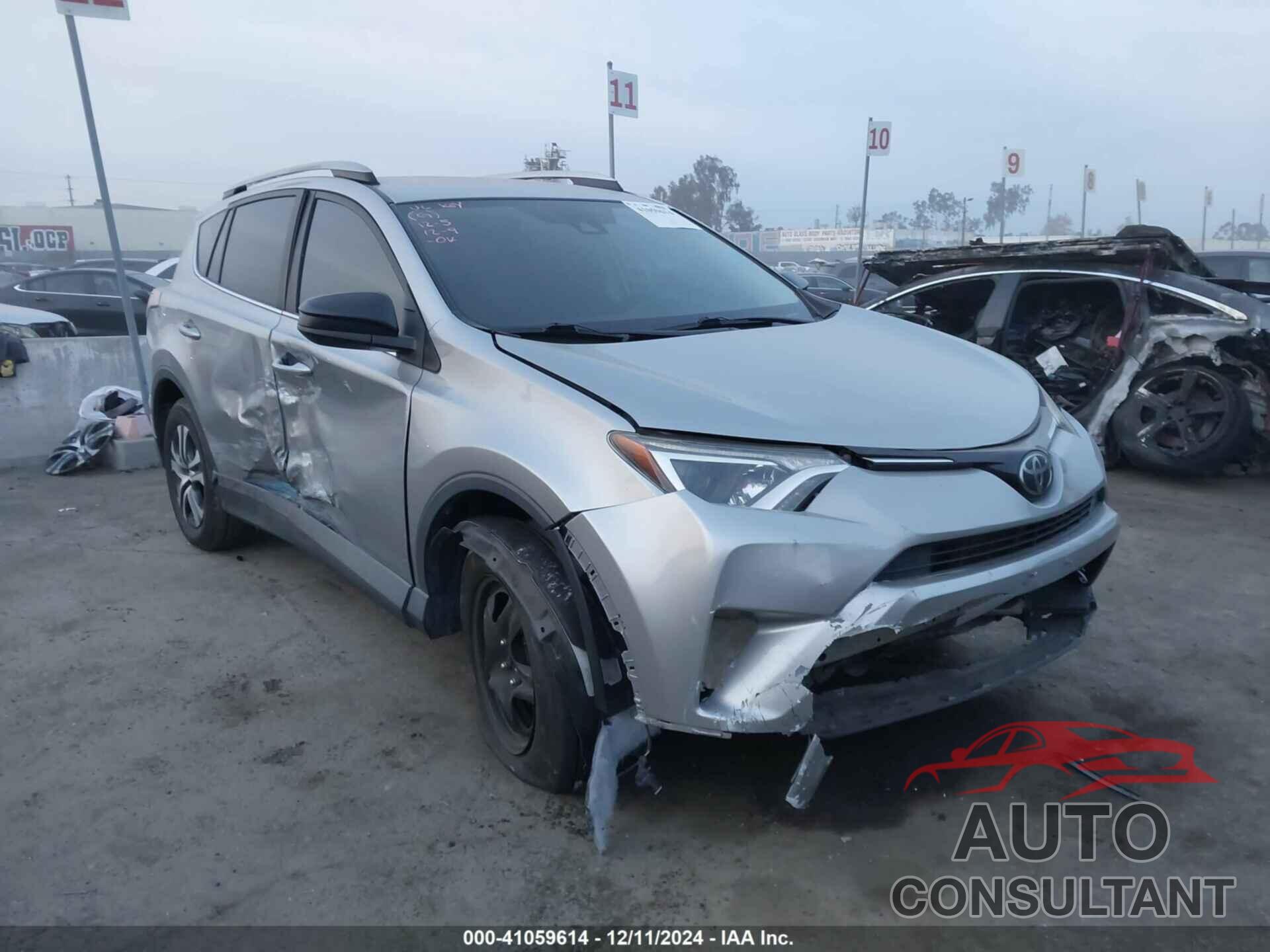 TOYOTA RAV4 2018 - 2T3ZFREVXJW463193