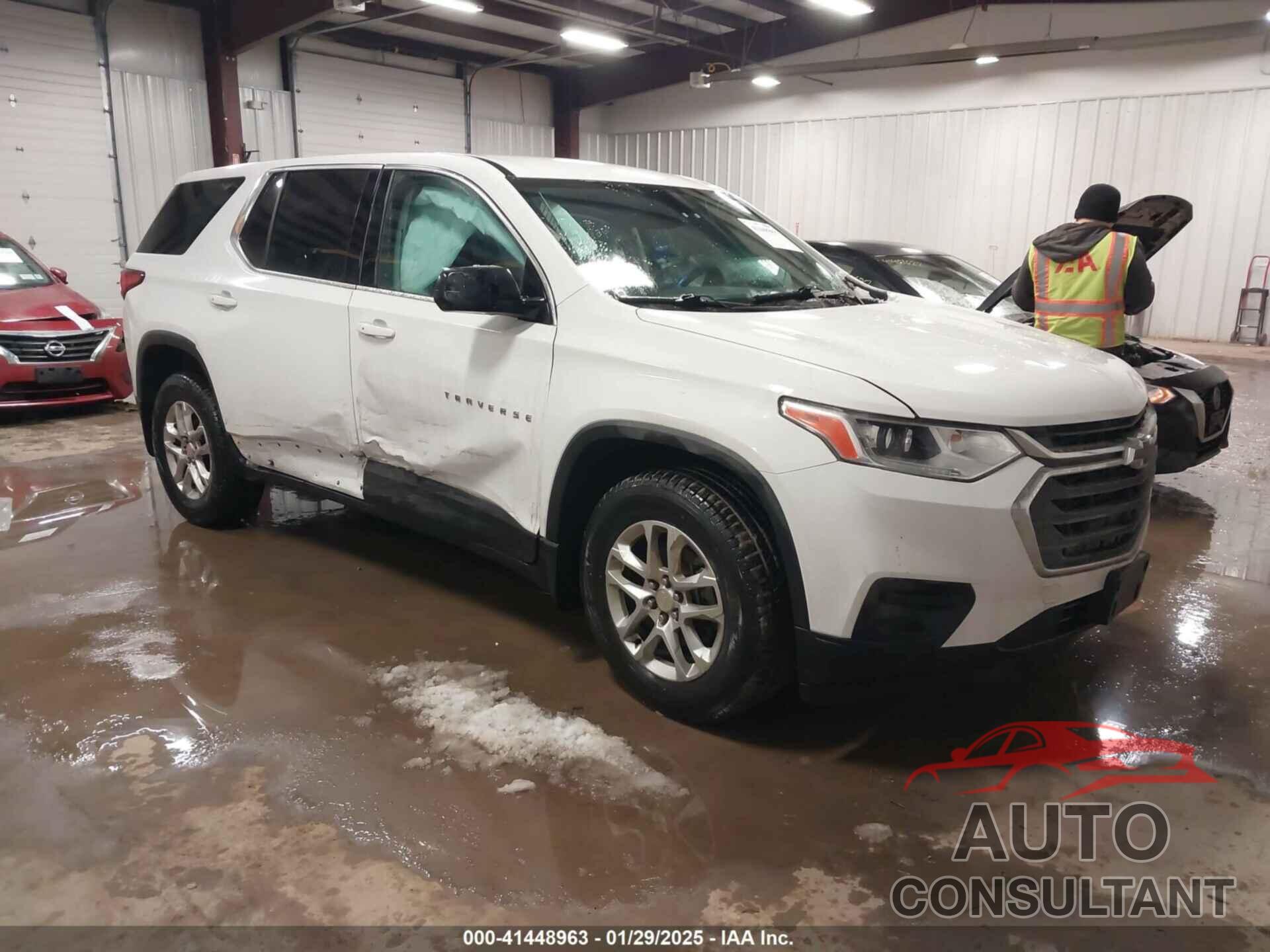 CHEVROLET TRAVERSE 2018 - 1GNEVFKW8JJ193464