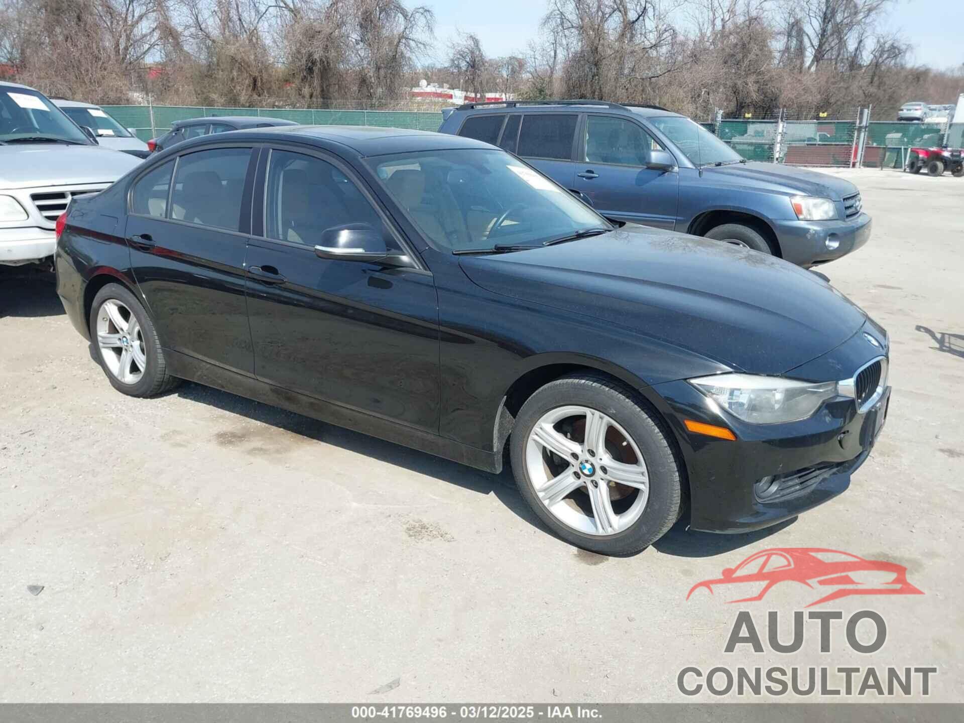 BMW 328I 2013 - WBA3C1G53DNR44943