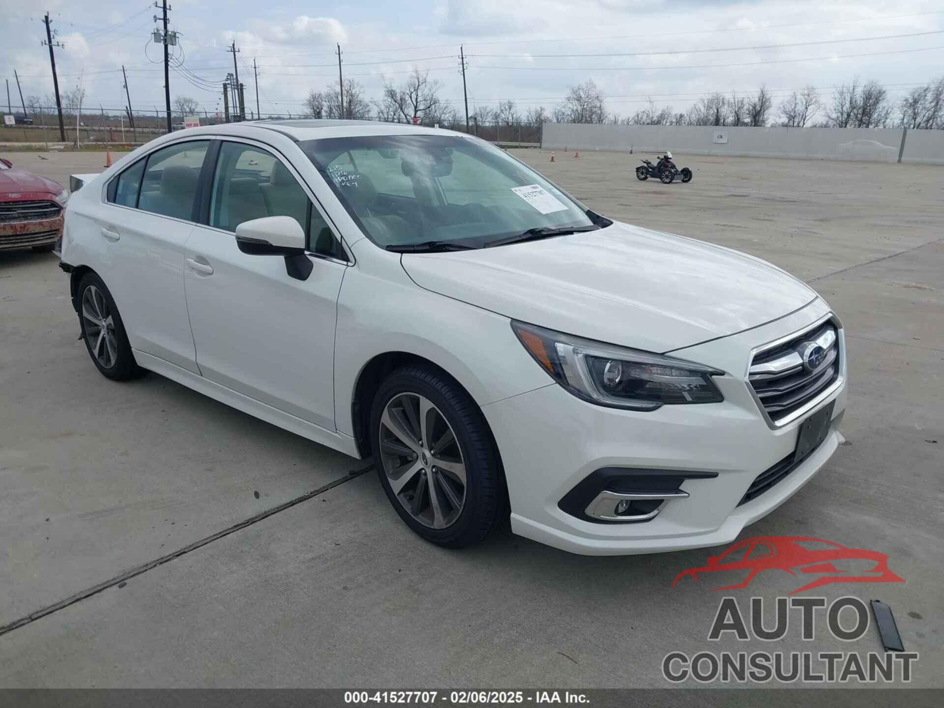 SUBARU LEGACY 2019 - 4S3BNAN68K3030586