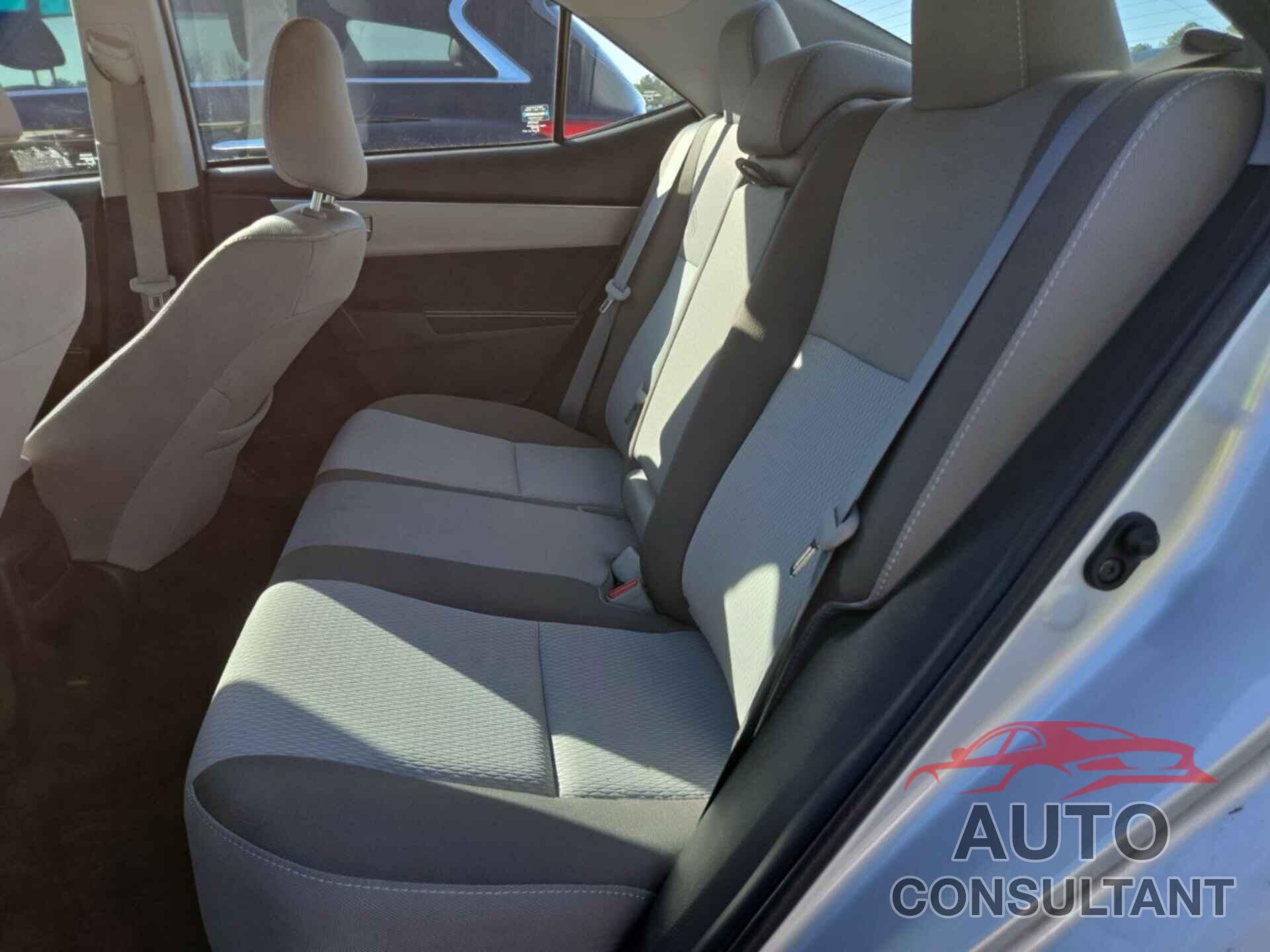 TOYOTA COROLLA 2018 - 2T1BURHE5JC089718