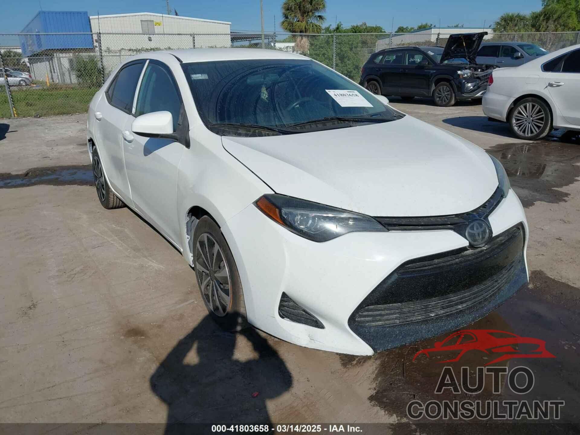 TOYOTA COROLLA 2018 - 5YFBURHE2JP818824