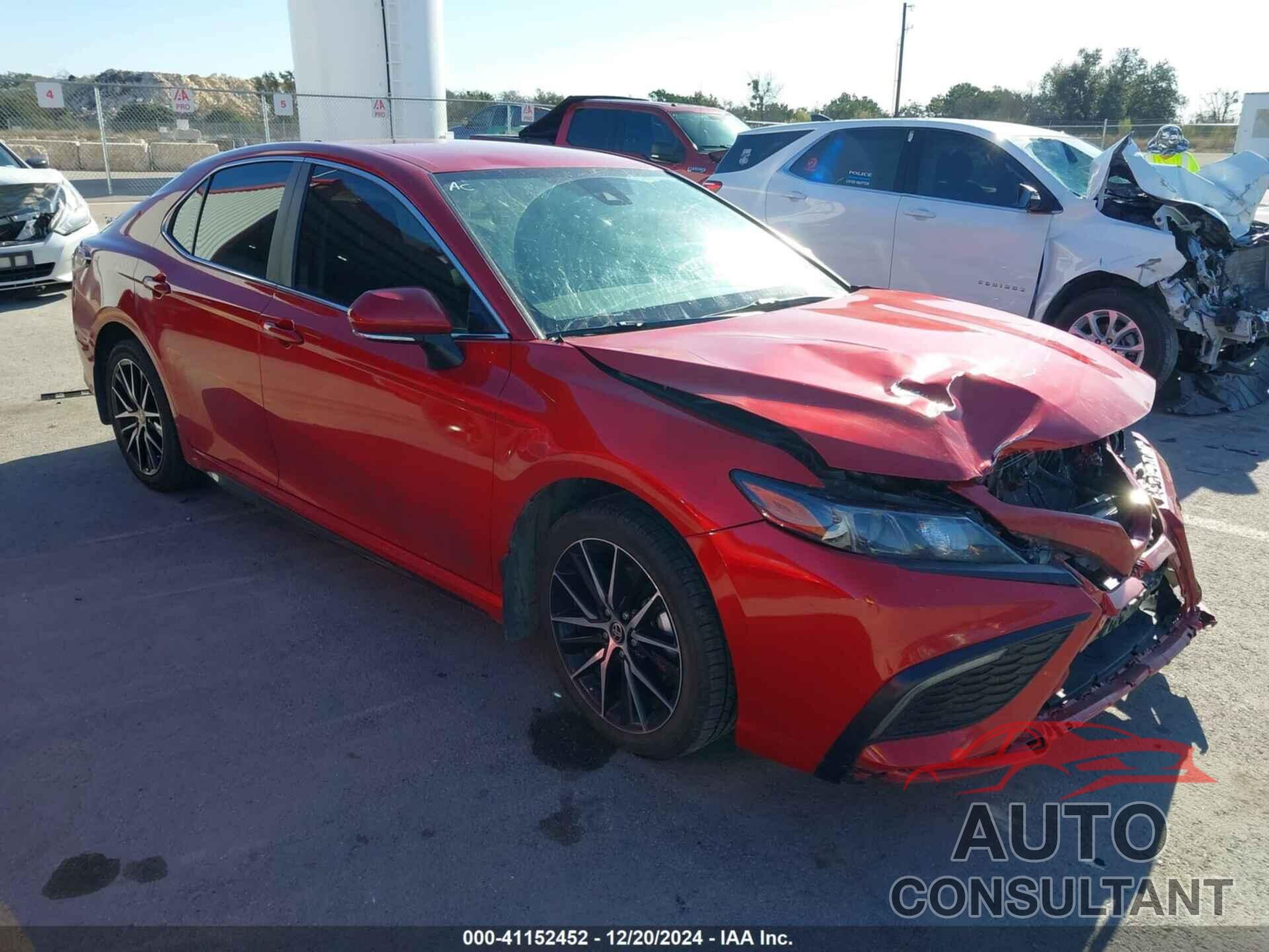 TOYOTA CAMRY 2022 - 4T1G11AK2NU072556