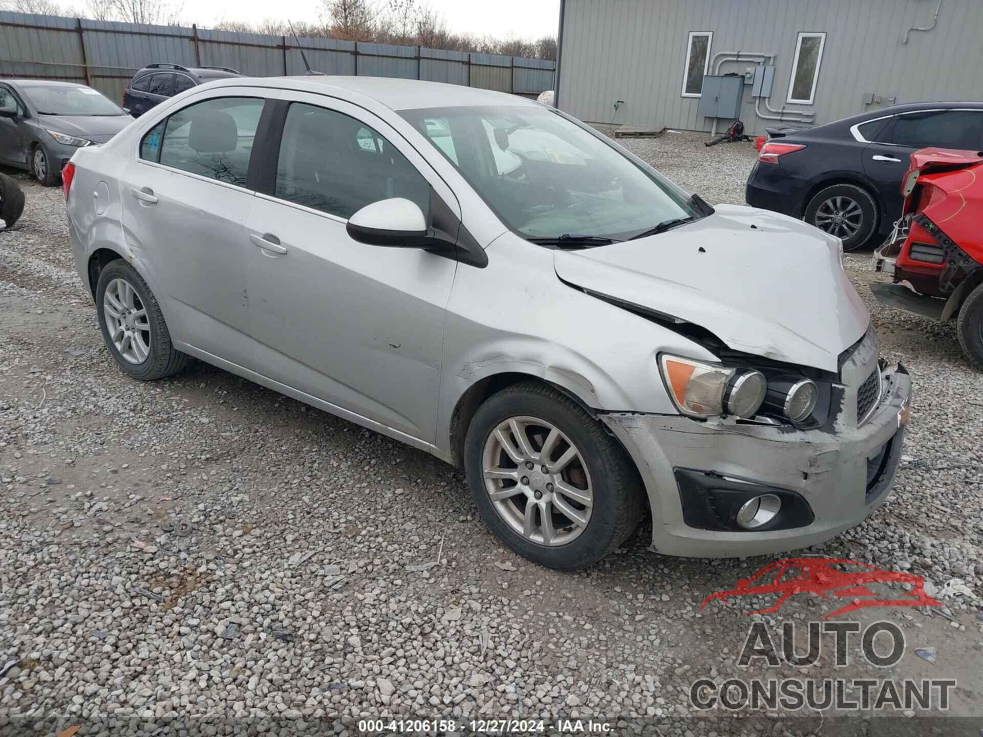 CHEVROLET SONIC 2014 - 1G1JC5SH3E4138488