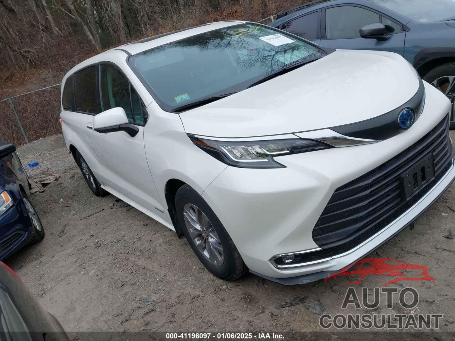 TOYOTA SIENNA 2021 - 5TDYSKFC5MS007183