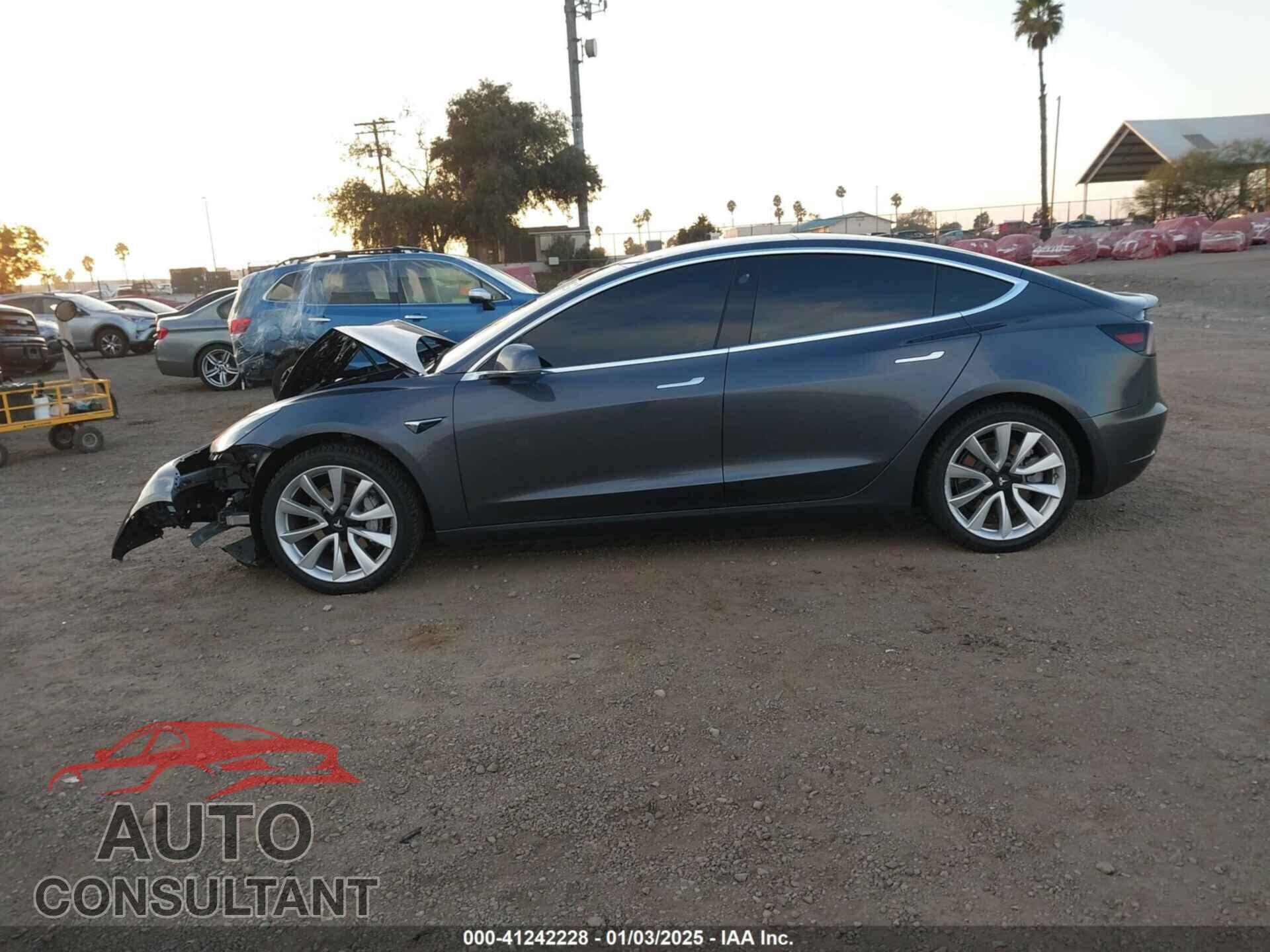 TESLA MODEL 3 2018 - 5YJ3E1EA0JF020130