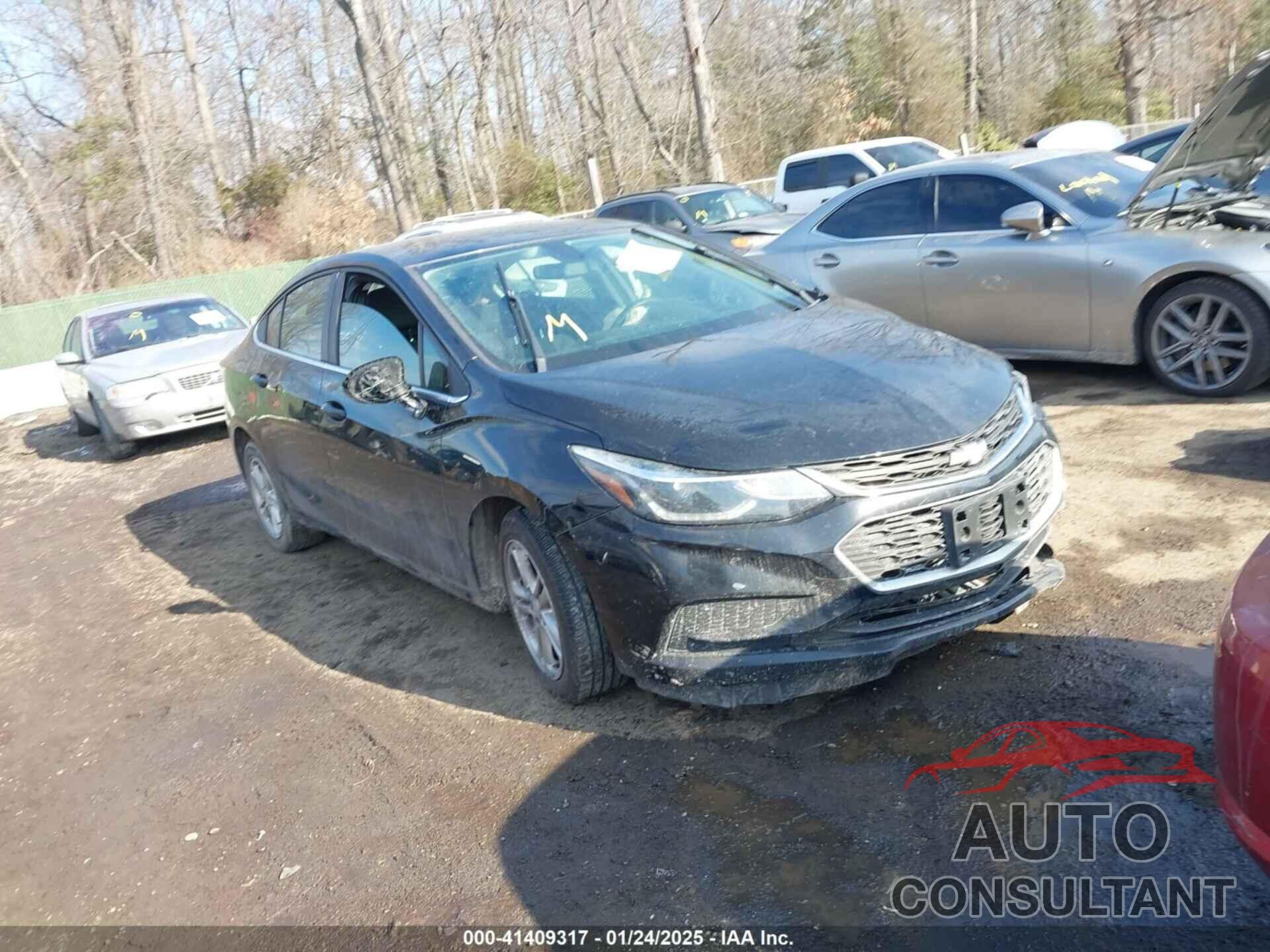 CHEVROLET CRUZE 2018 - 1G1BE5SM6J7117865