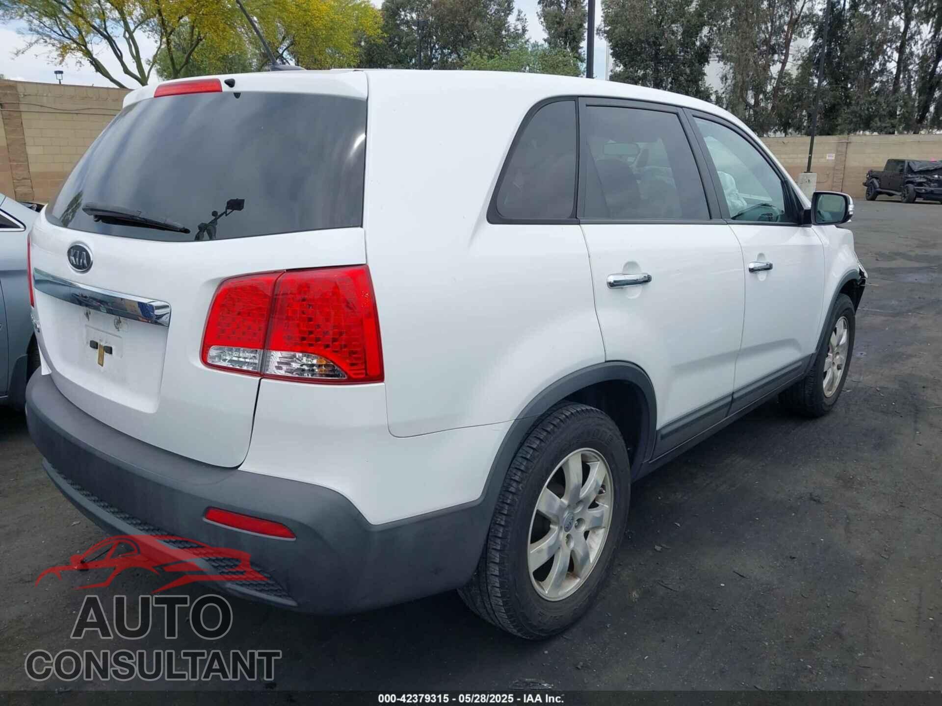 KIA SORENTO 2012 - 5XYKT3A17CG308564
