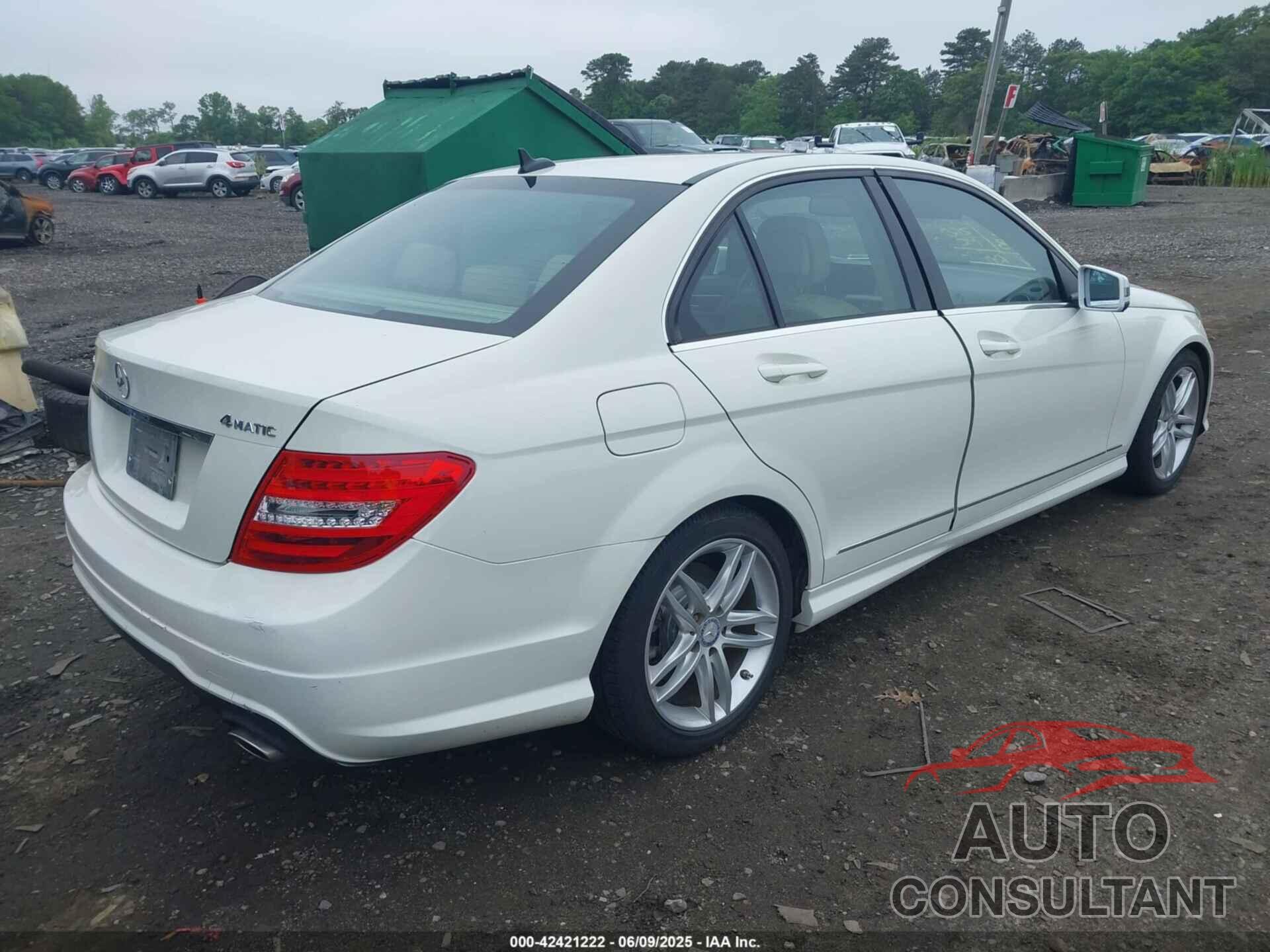 MERCEDES-BENZ C 300 2012 - WDDGF8BB4CR214277