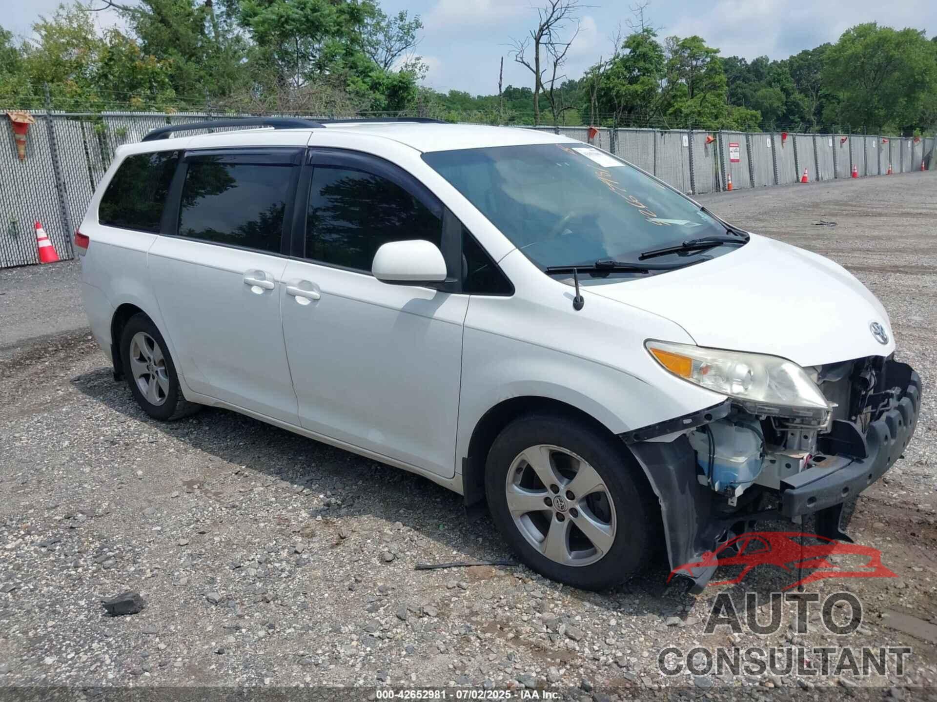 TOYOTA SIENNA 2013 - 5TDKK3DC6DS351233