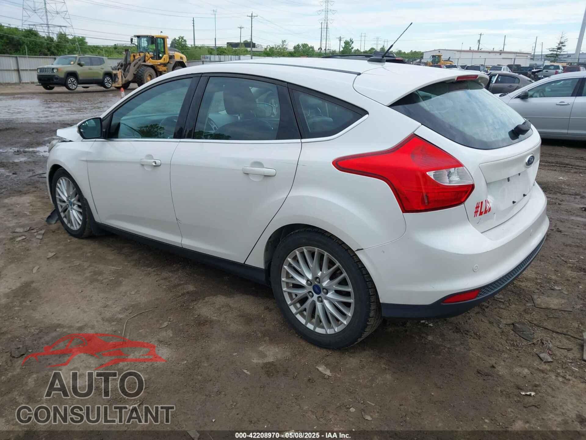 FORD FOCUS 2012 - 1FAHP3M27CL255331