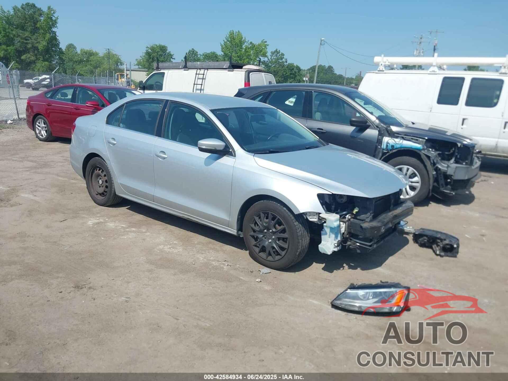 VOLKSWAGEN JETTA 2013 - 3VWDX7AJ3DM404990