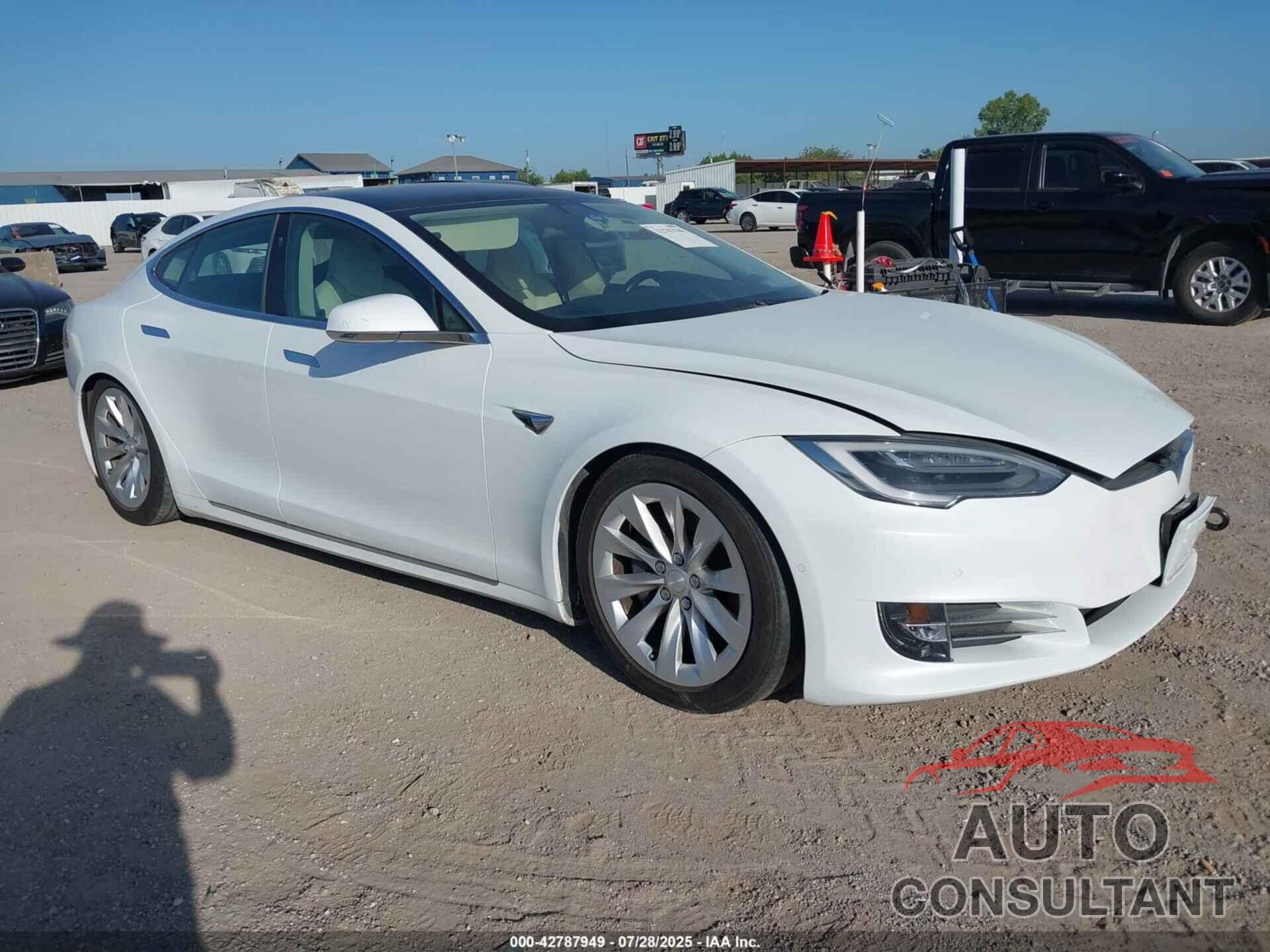 TESLA MODEL S 2018 - 5YJSA1E25JF276067