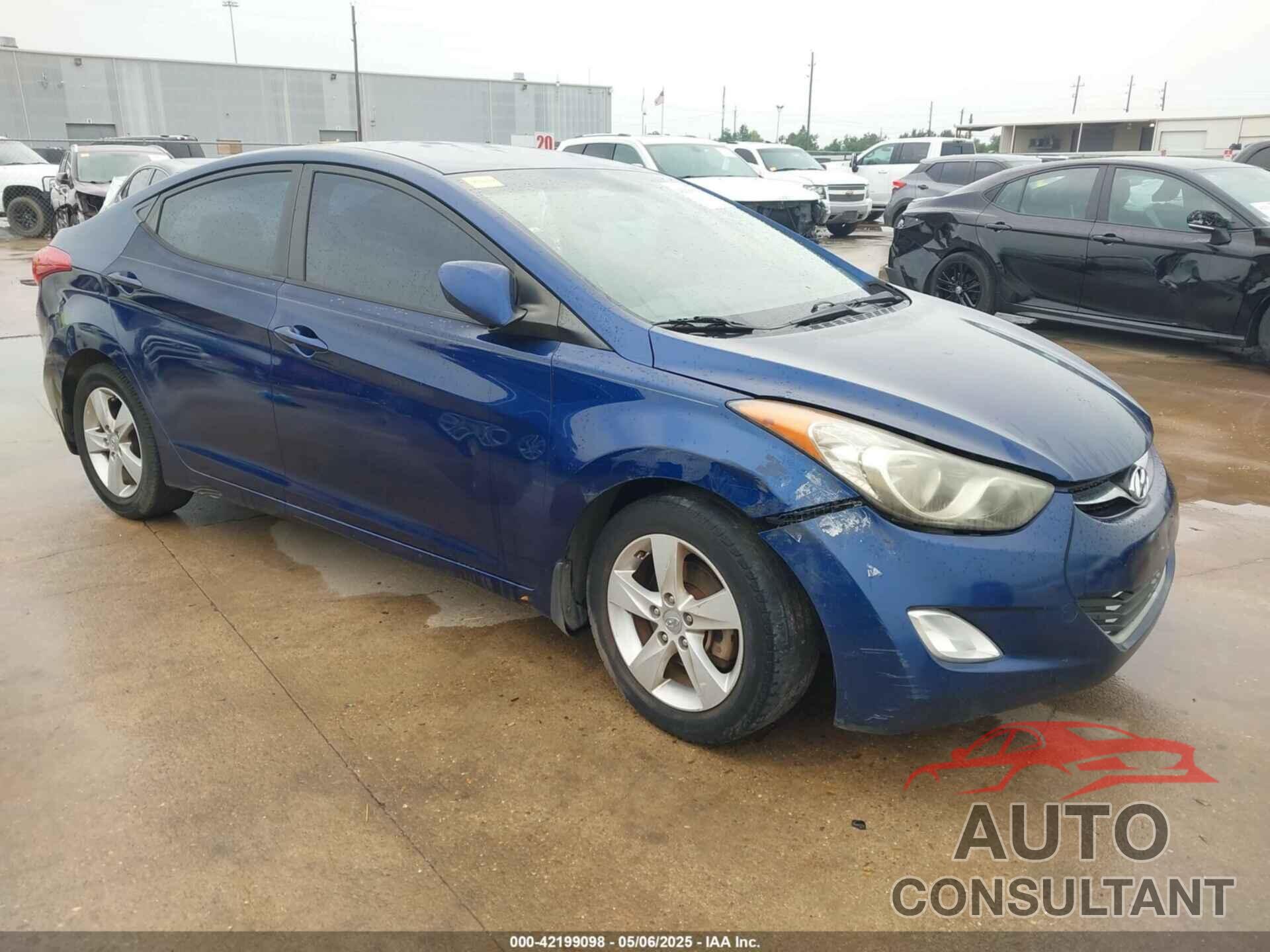 HYUNDAI ELANTRA 2013 - KMHDH4AE7DU667542
