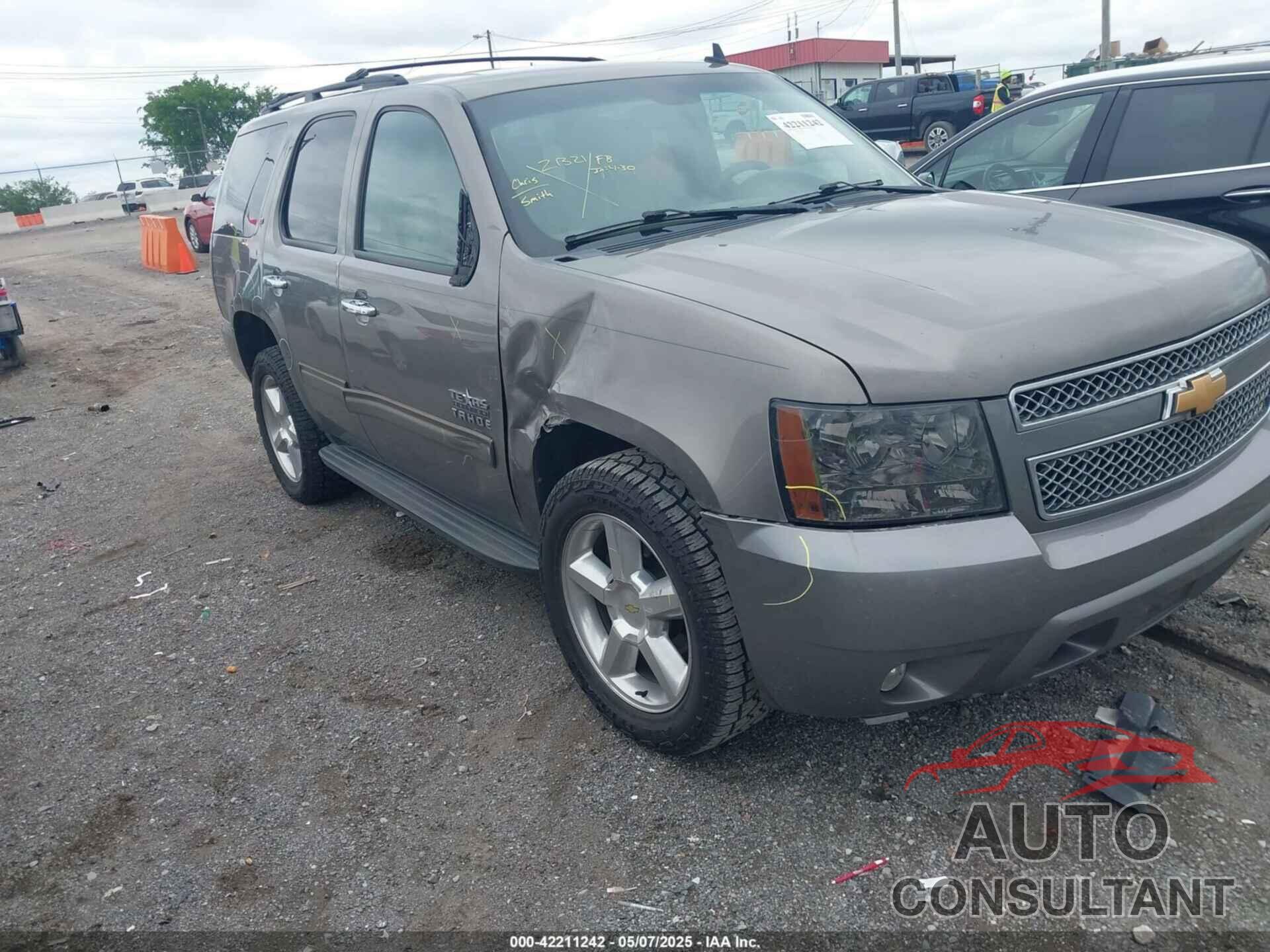CHEVROLET TAHOE 2012 - 1GNSCBE08CR136971