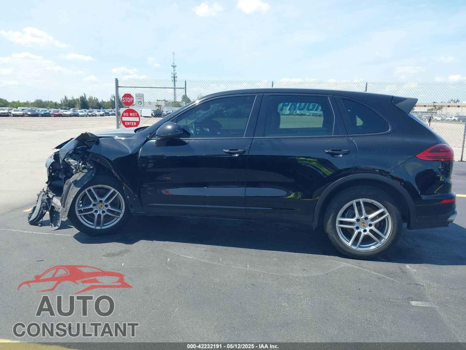 PORSCHE CAYENNE 2016 - WP1AA2A25GLA09331