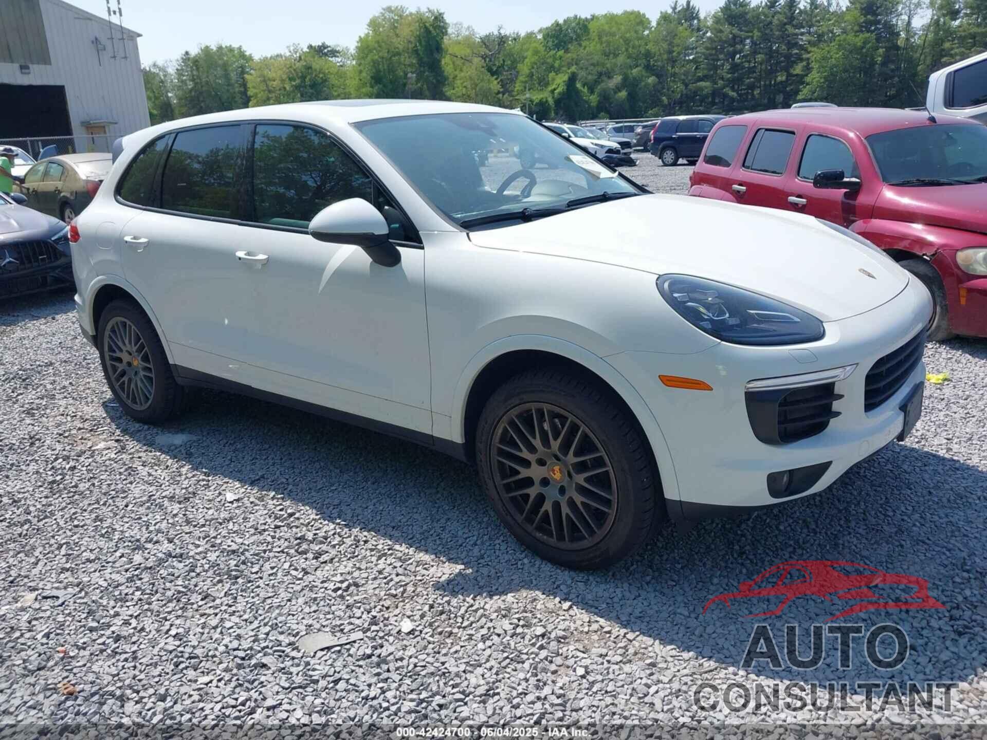 PORSCHE CAYENNE 2017 - WP1AA2A25HKA83825