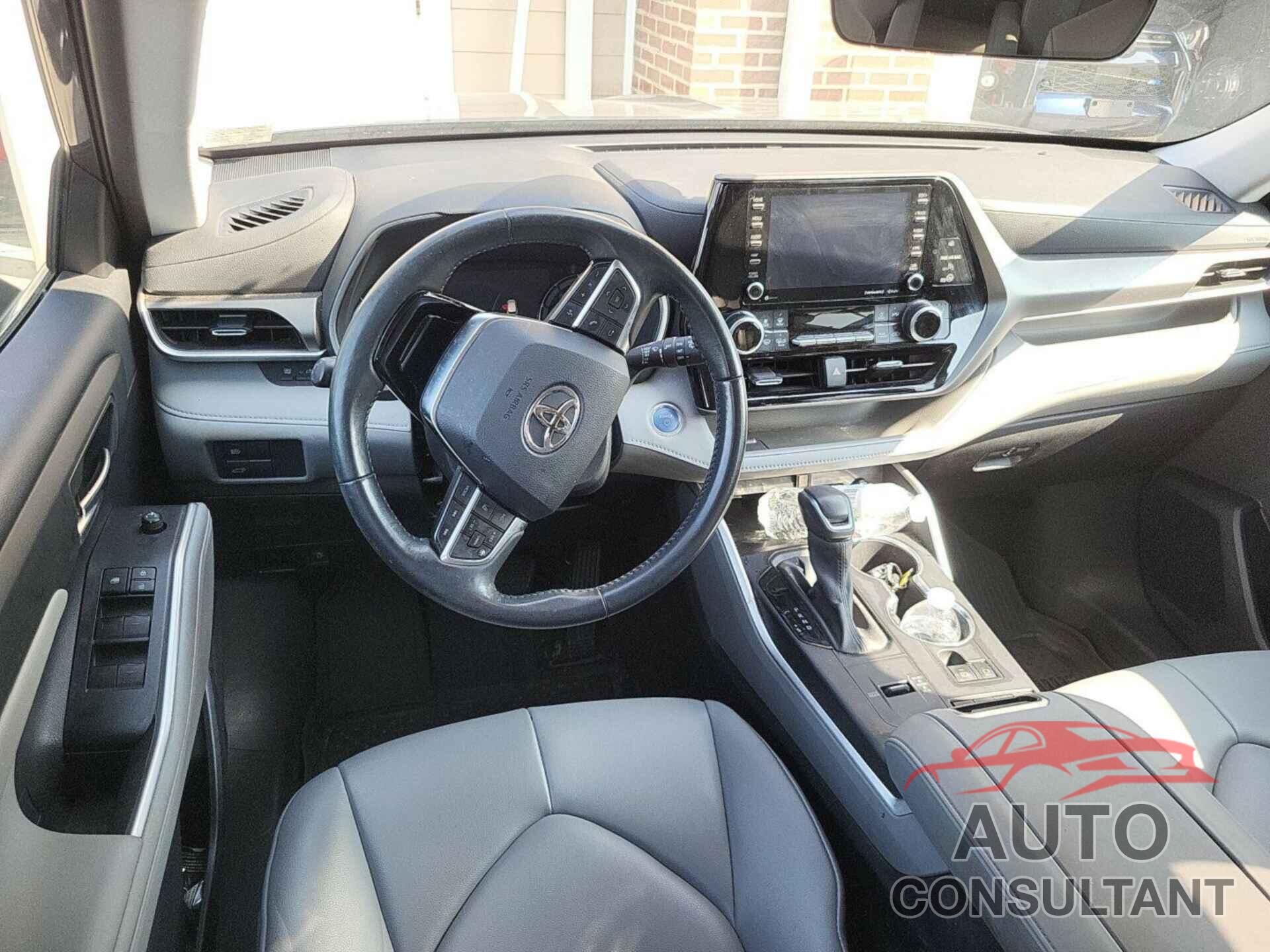 TOYOTA HIGHLANDER 2021 - 5TDGBRCH6MS525565