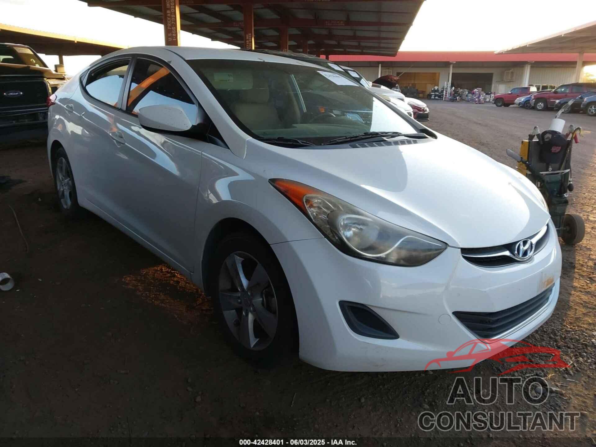 HYUNDAI ELANTRA 2013 - 5NPDH4AE5DH340409