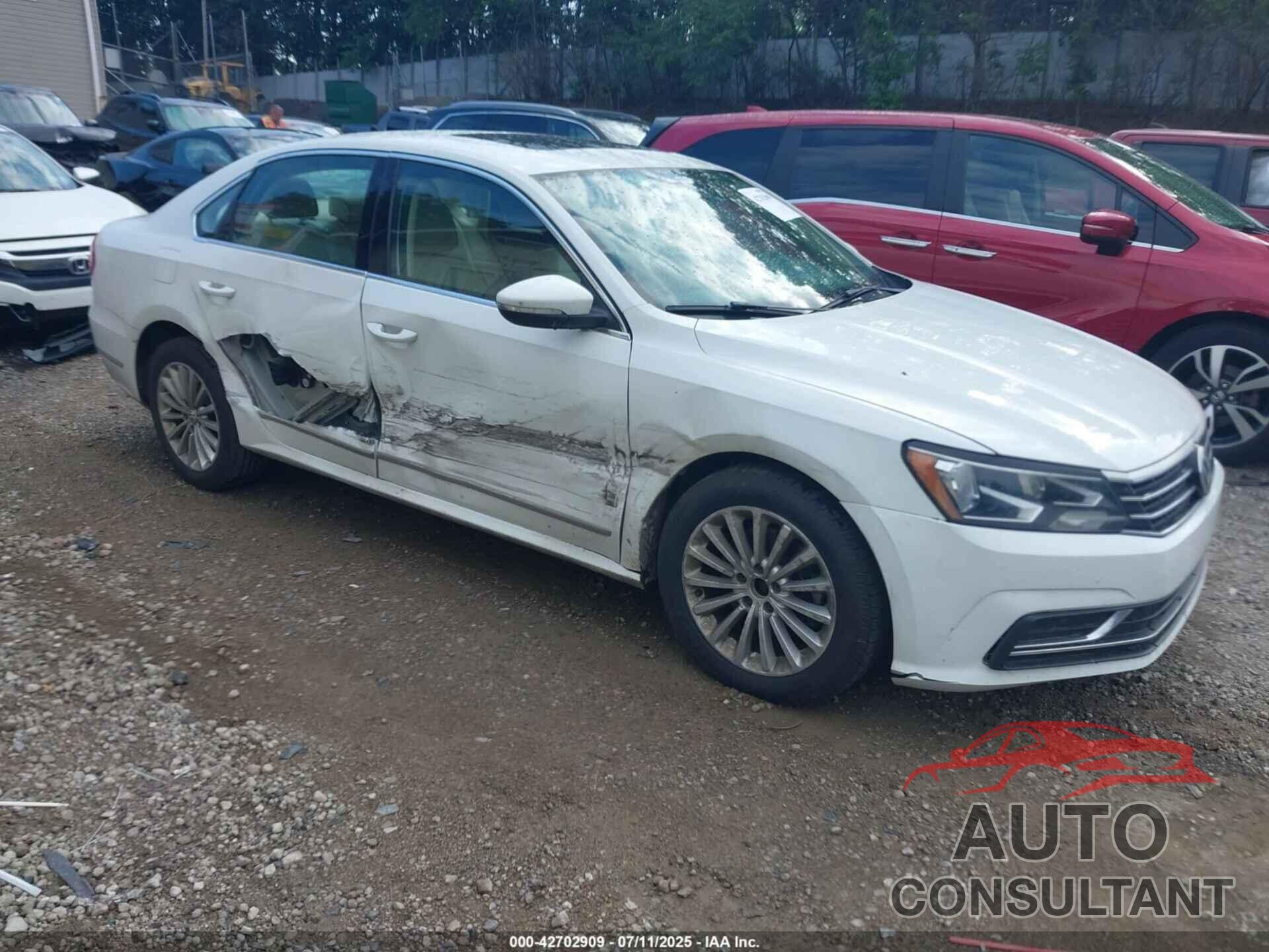 VOLKSWAGEN PASSAT 2016 - 1VWBS7A37GC034639