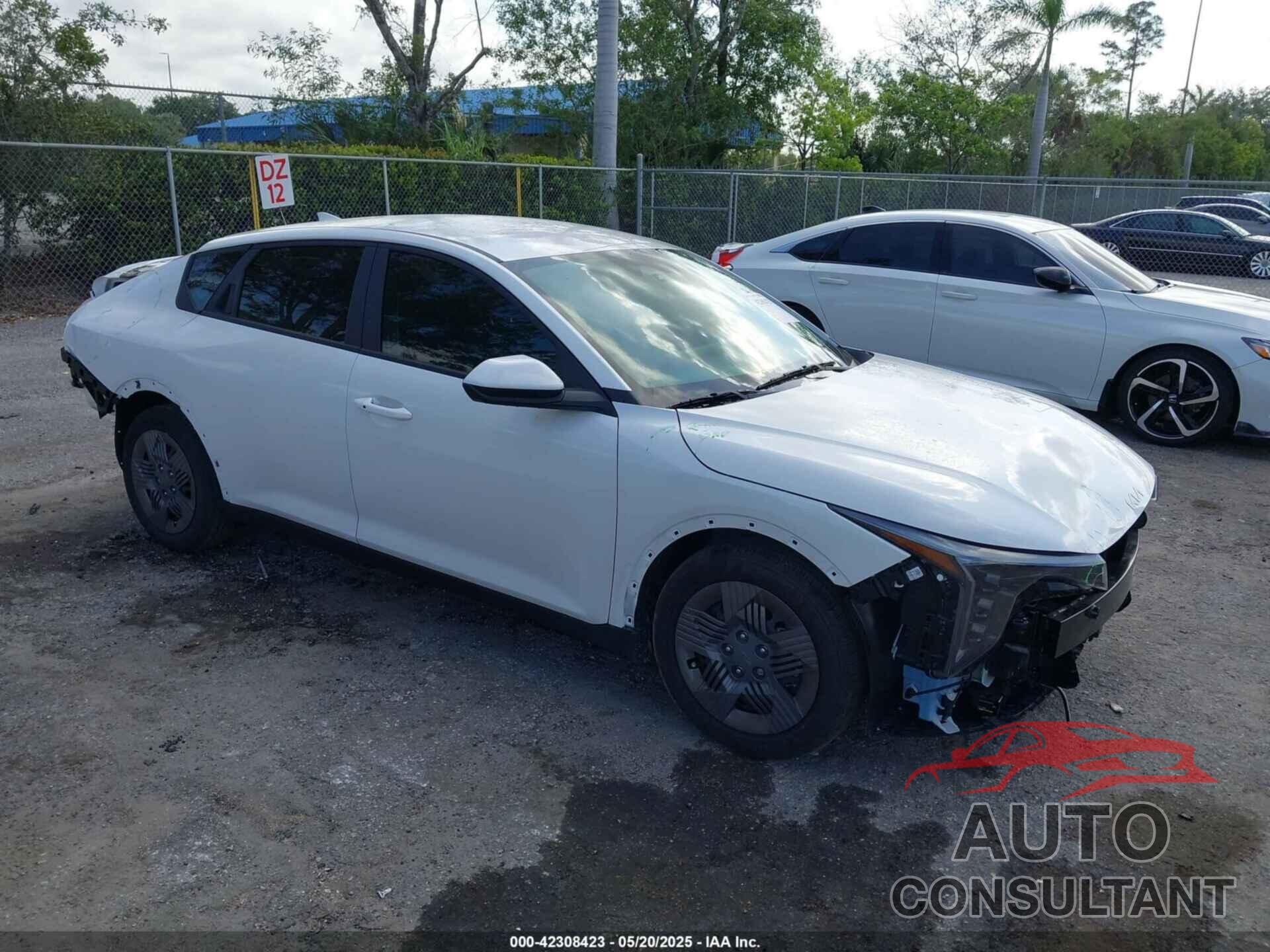 KIA K4 2025 - 3KPFT4DE1SE083270