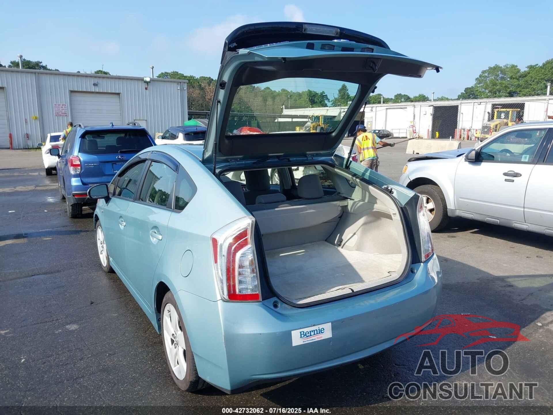 TOYOTA PRIUS 2013 - JTDKN3DU6D1695951