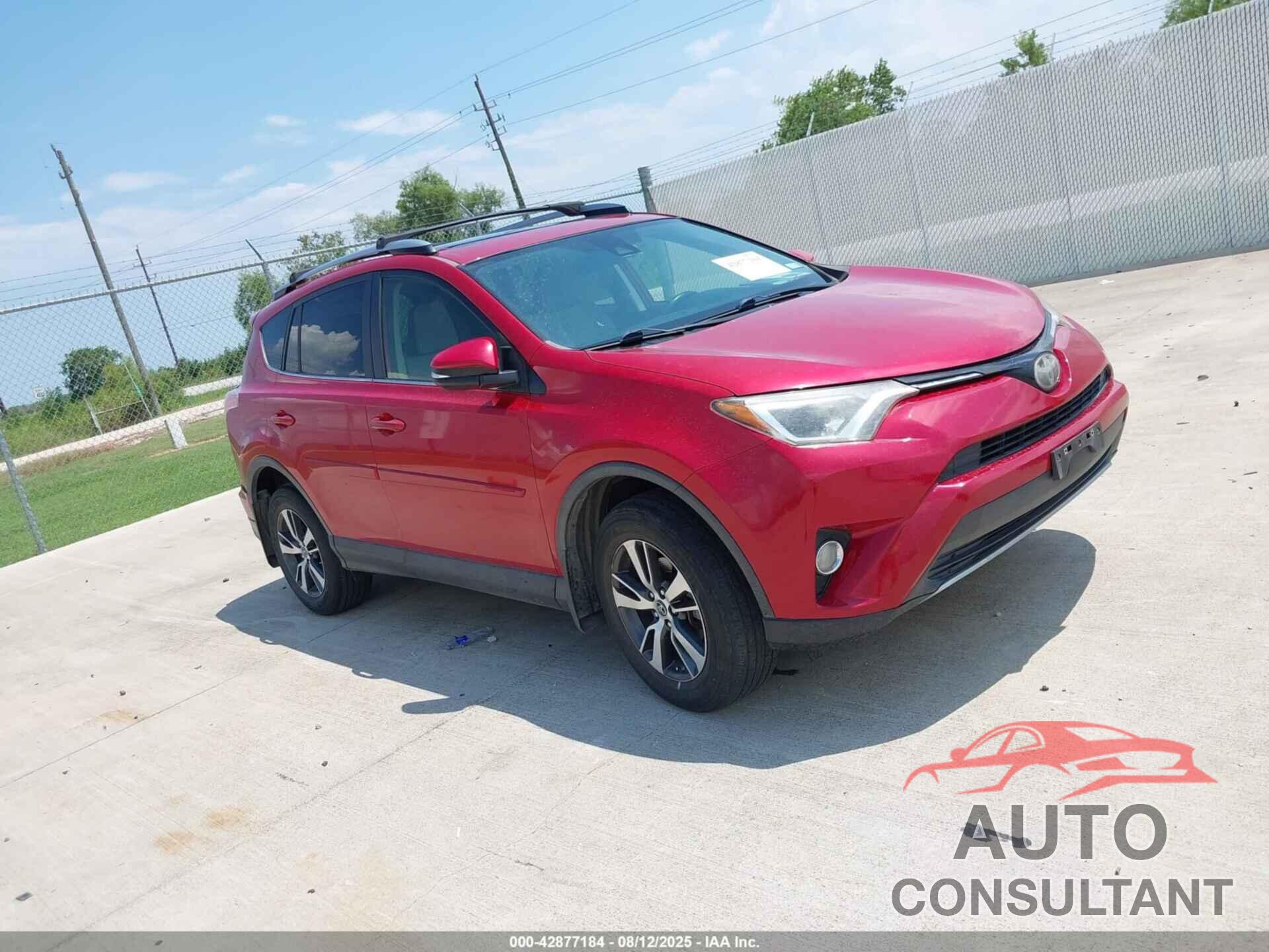 TOYOTA RAV4 2017 - JTMWFREV5HJ138821