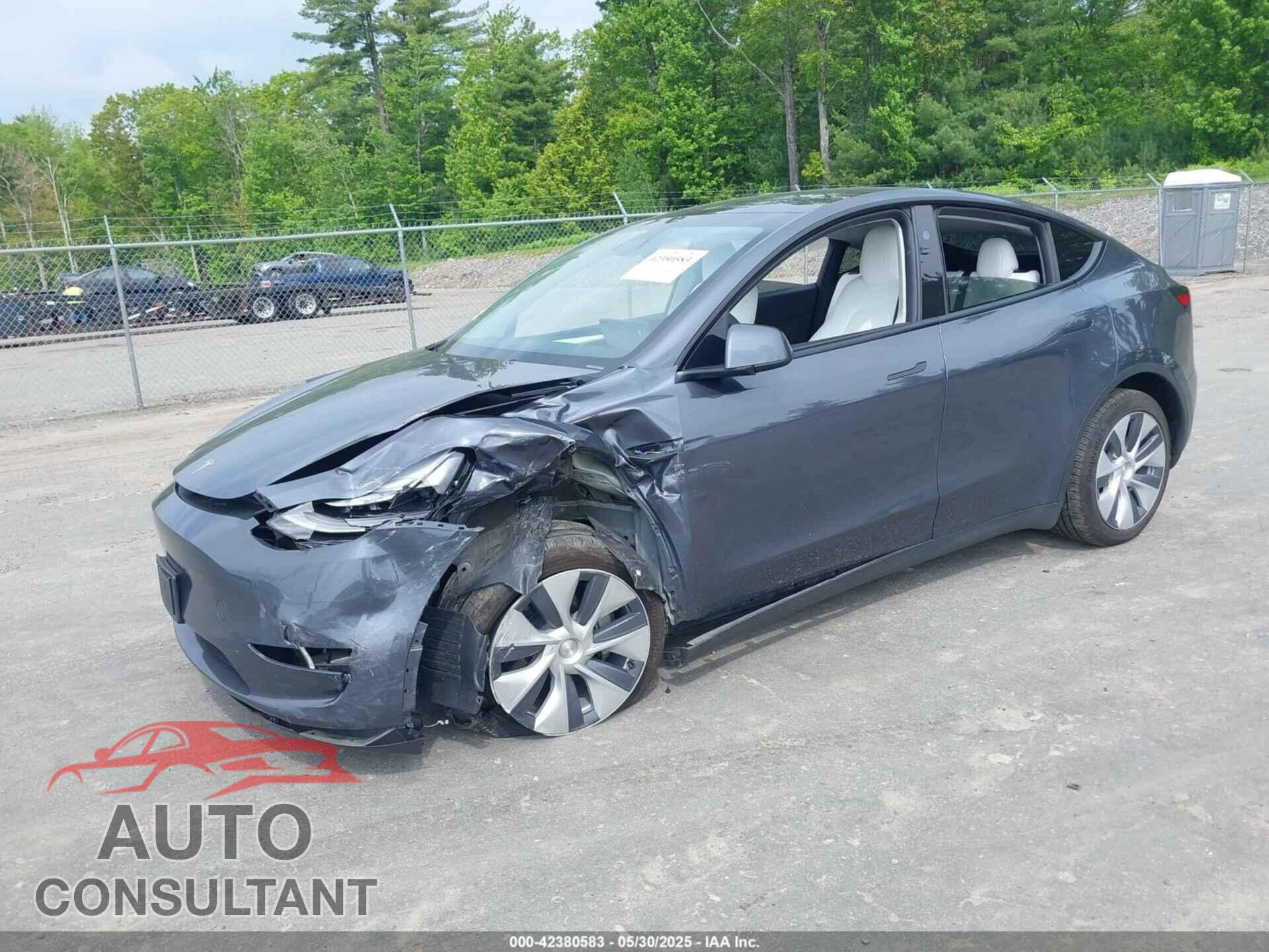 TESLA MODEL Y 2023 - 7SAYGAEEXPF856428