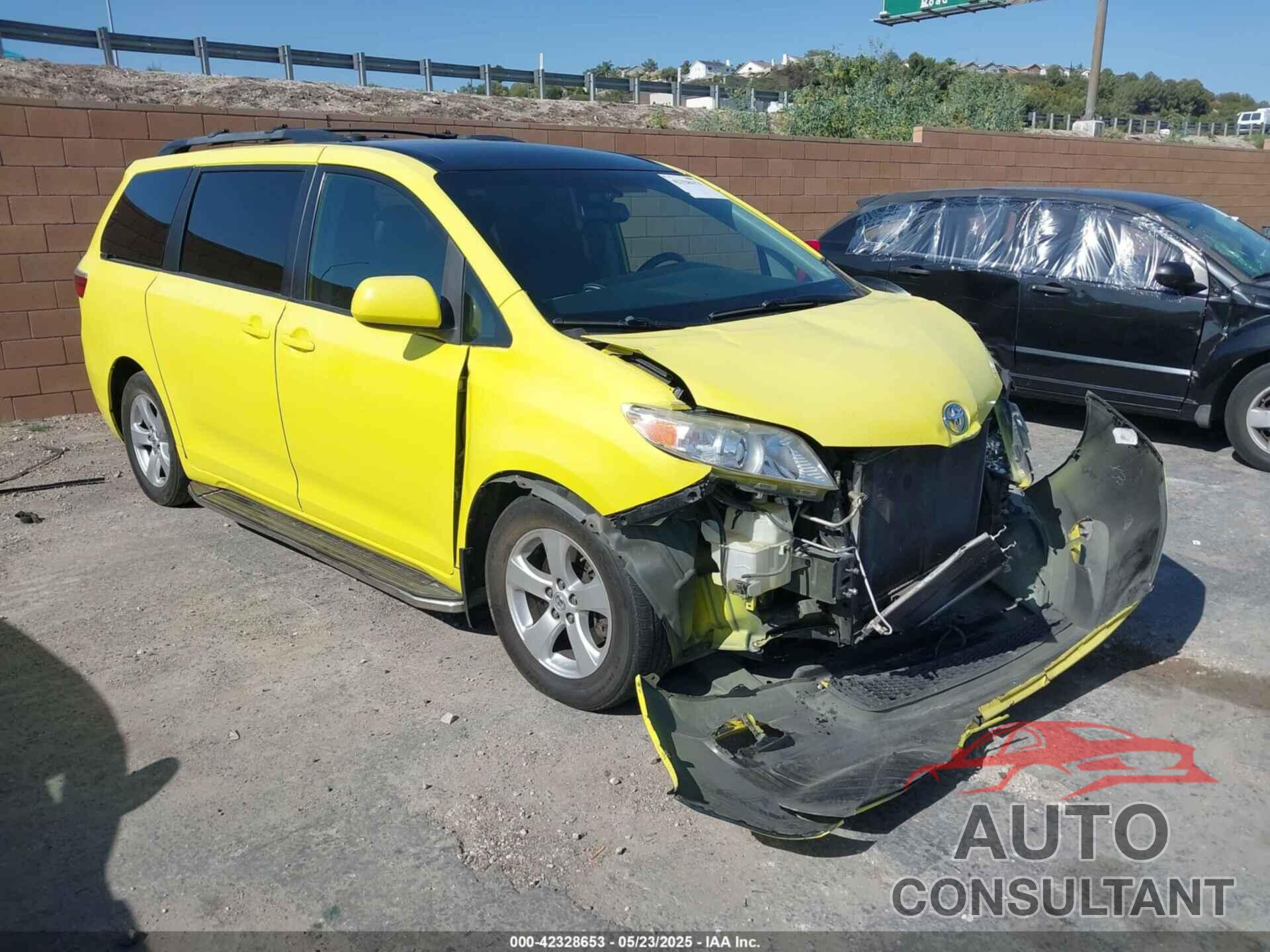 TOYOTA SIENNA 2017 - 5TDKZ3DCXHS862073