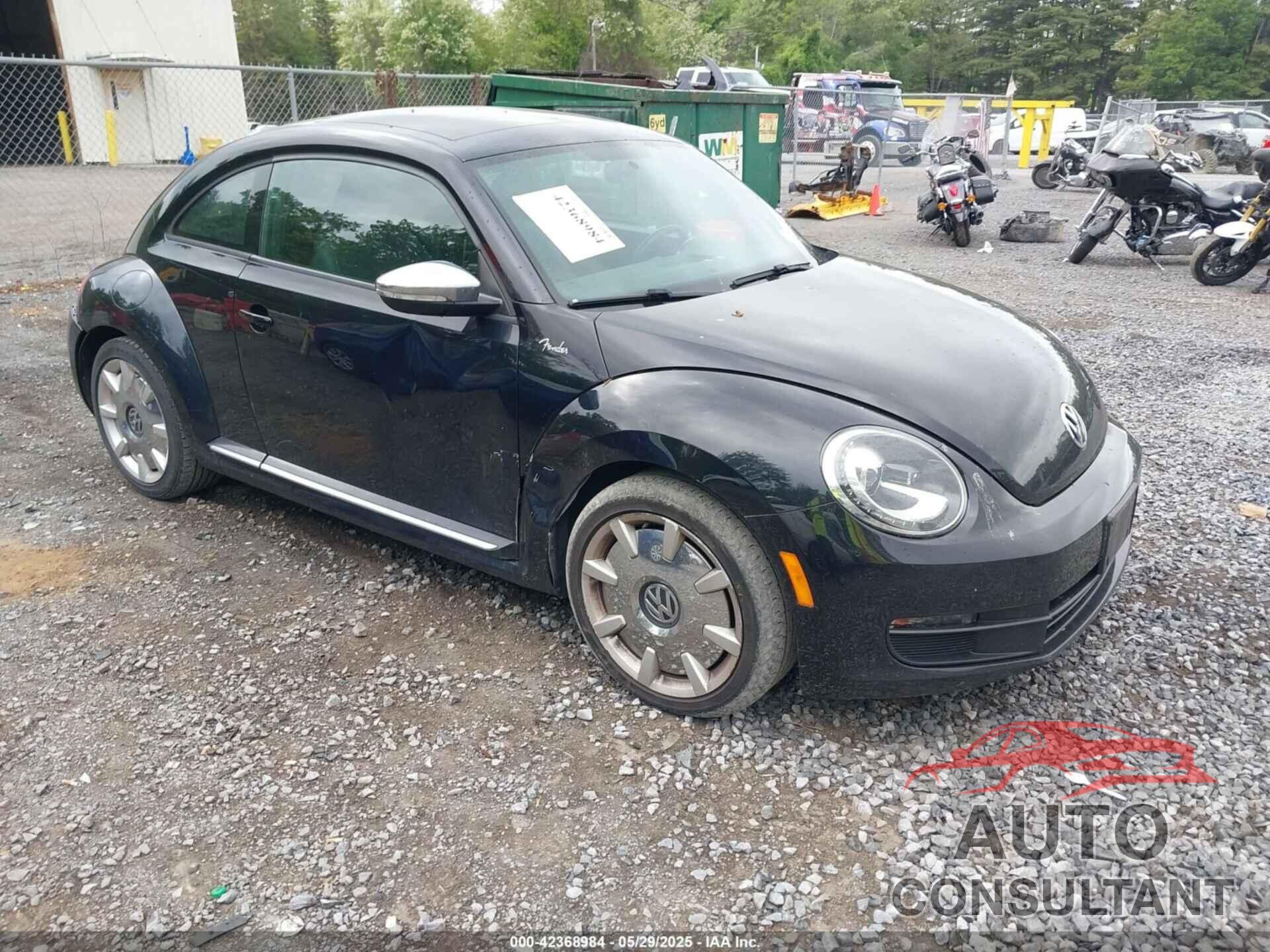 VOLKSWAGEN BEETLE 2013 - 3VWJP7AT6DM687633