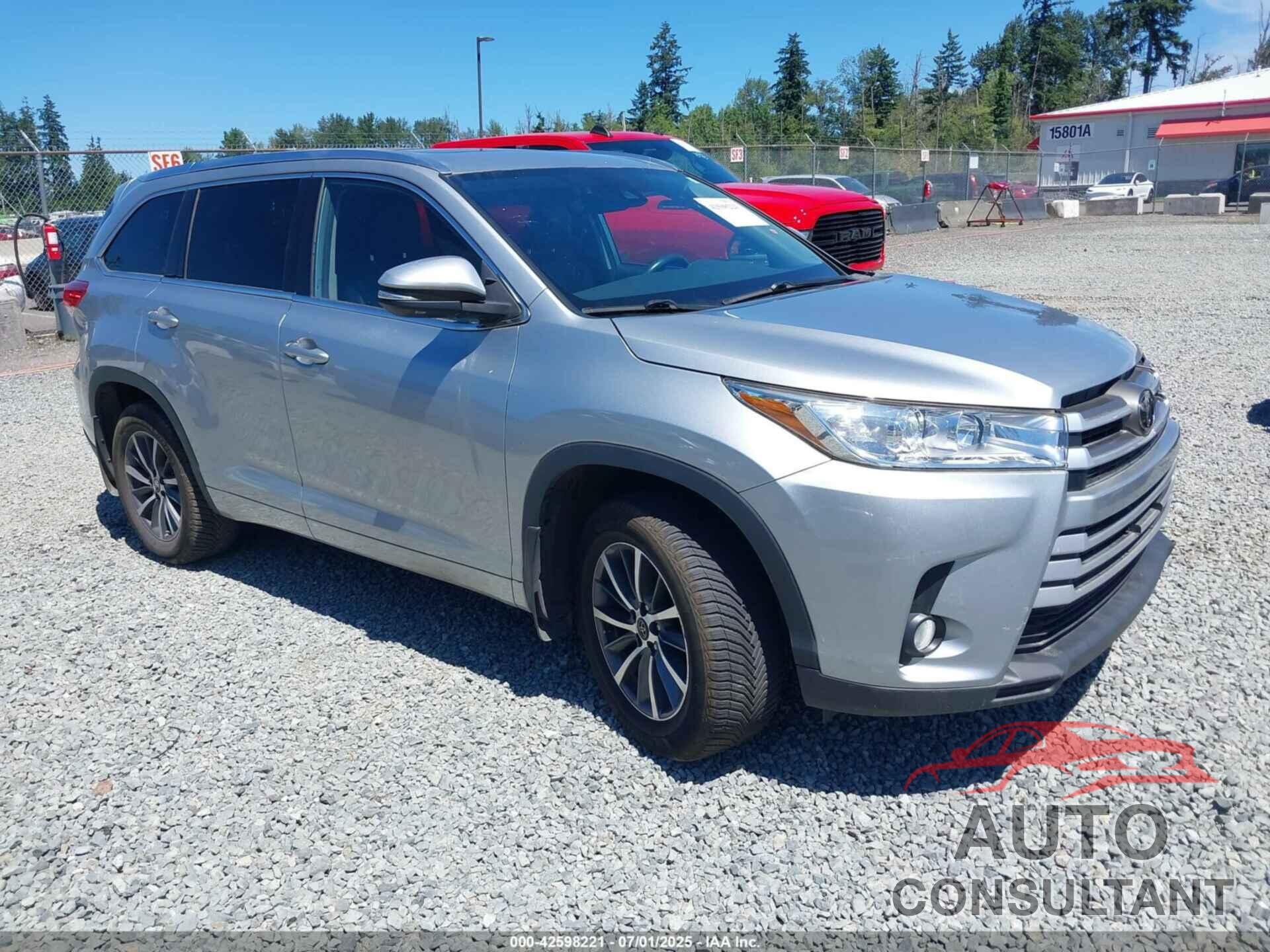 TOYOTA HIGHLANDER 2018 - 5TDJZRFH6JS832825