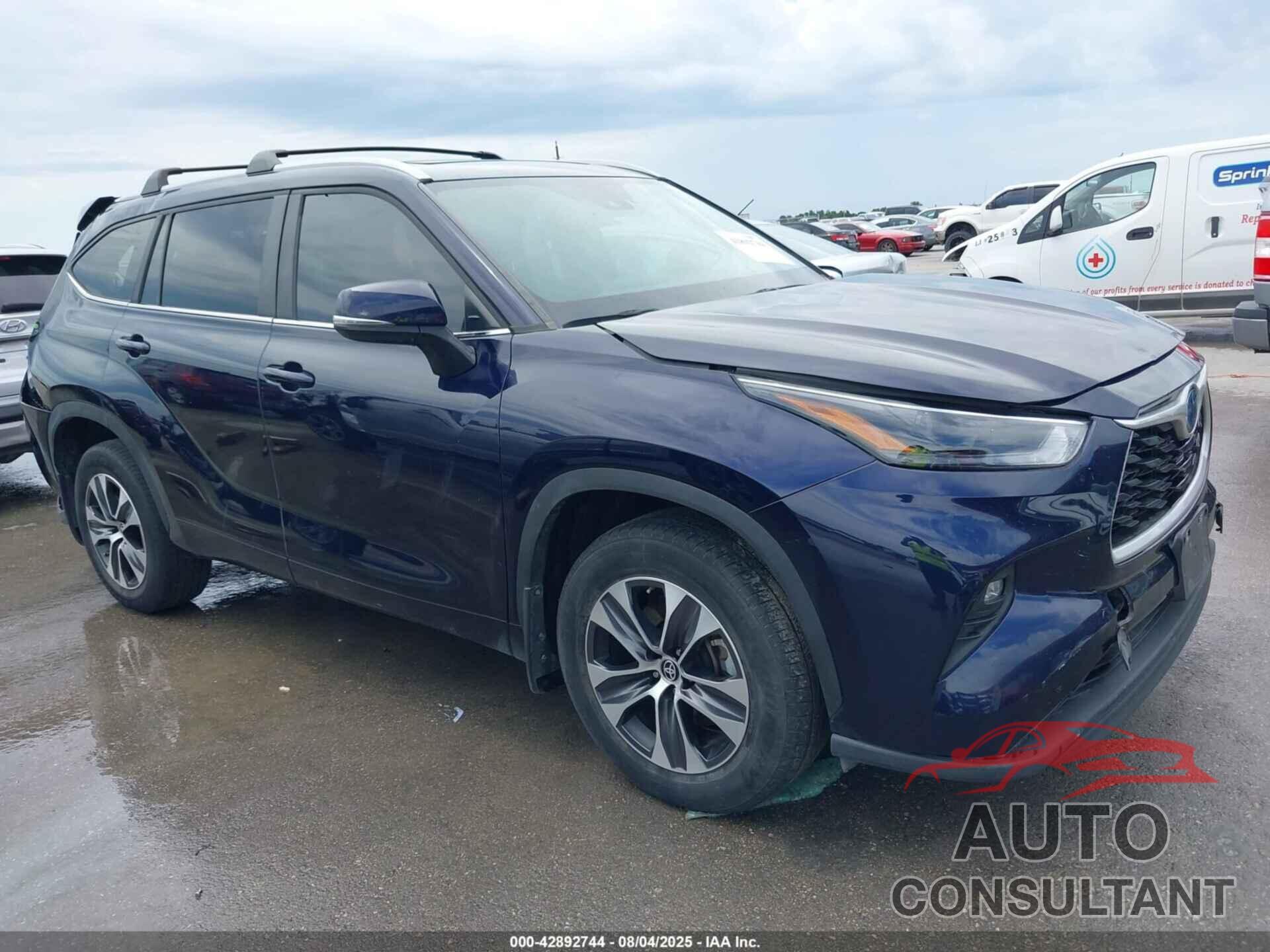 TOYOTA HIGHLANDER 2023 - 5TDKARAH6PS522234