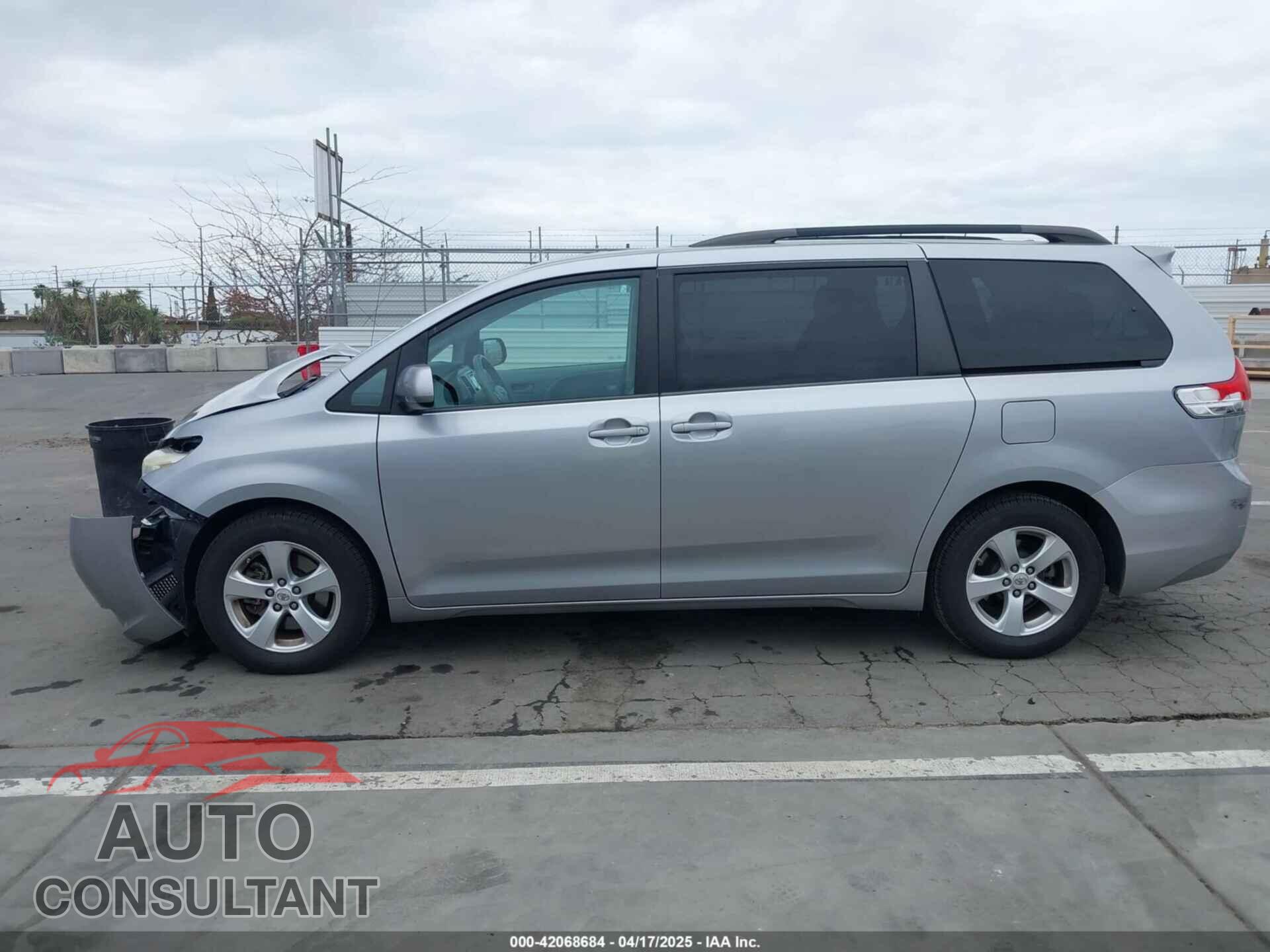 TOYOTA SIENNA 2012 - 5TDKK3DC8CS232582