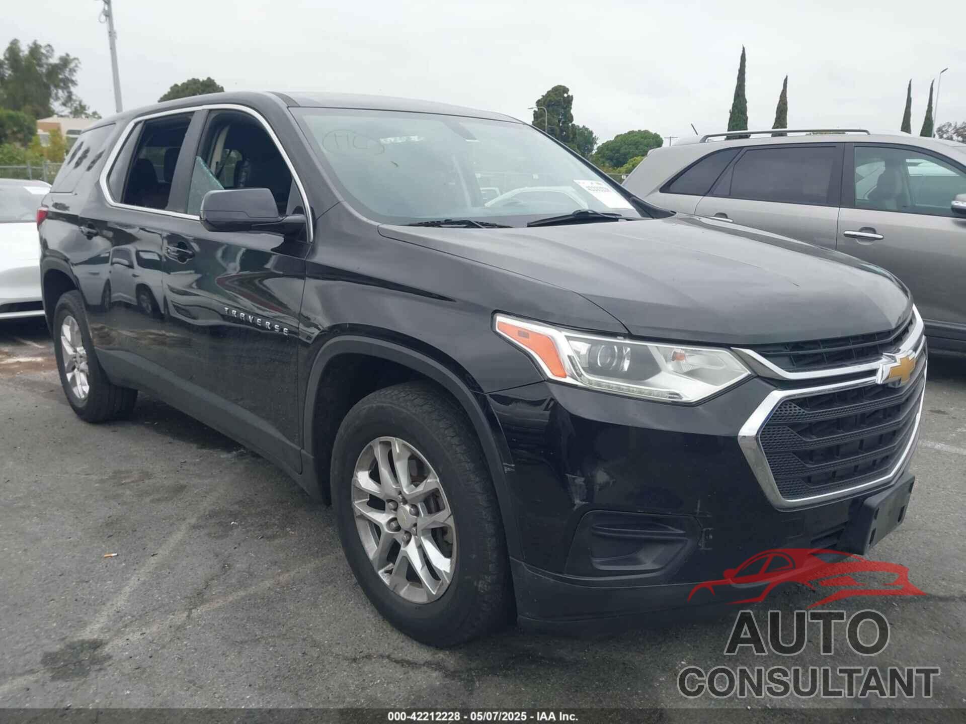 CHEVROLET TRAVERSE 2018 - 1GNERFKW4JJ190002
